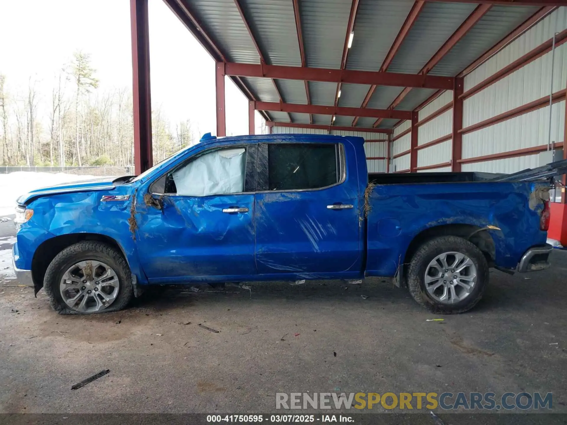 15 fotografías del automóvil dañado 1GCUDGED4NZ638782 CHEVROLET SILVERADO 1500 2022