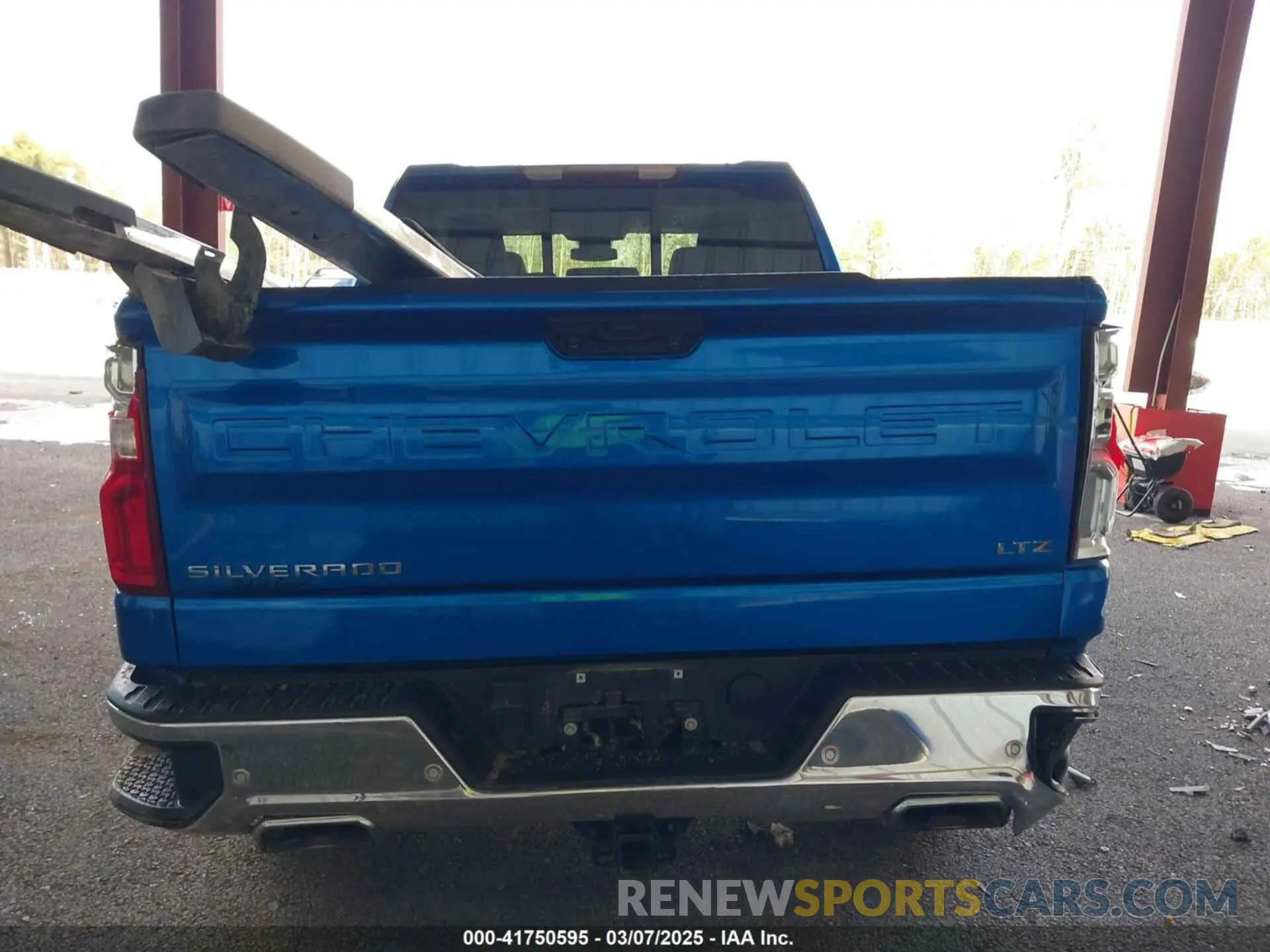 17 fotografías del automóvil dañado 1GCUDGED4NZ638782 CHEVROLET SILVERADO 1500 2022