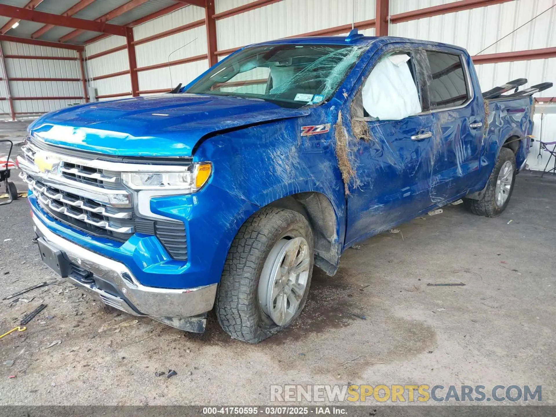 2 fotografías del automóvil dañado 1GCUDGED4NZ638782 CHEVROLET SILVERADO 1500 2022