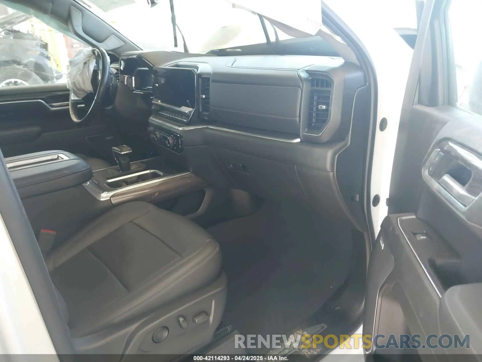 5 fotografías del automóvil dañado 1GCUDGEL9NZ542475 CHEVROLET SILVERADO 1500 2022