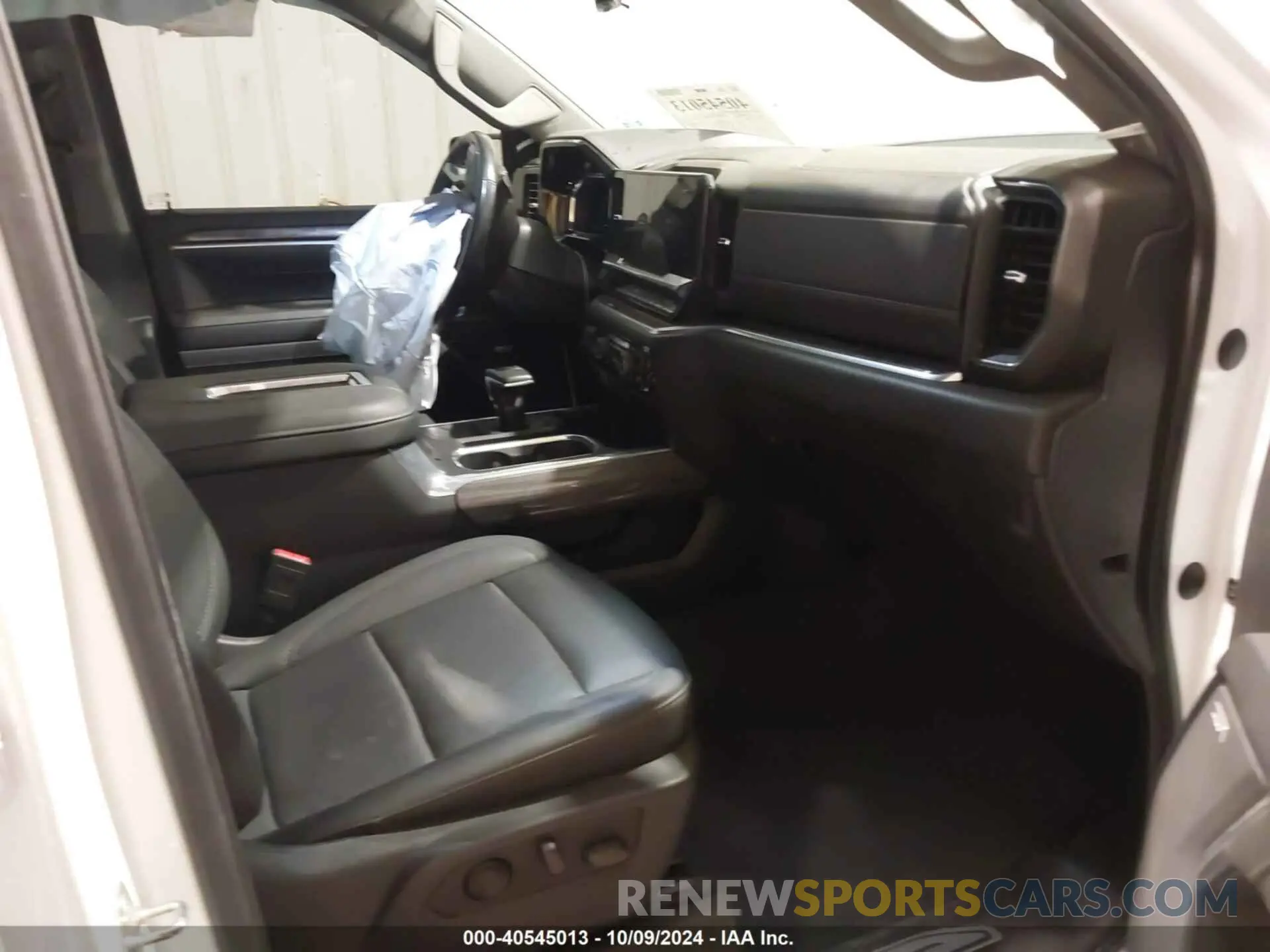 5 fotografías del automóvil dañado 1GCUDGET6NZ634675 CHEVROLET SILVERADO 1500 2022