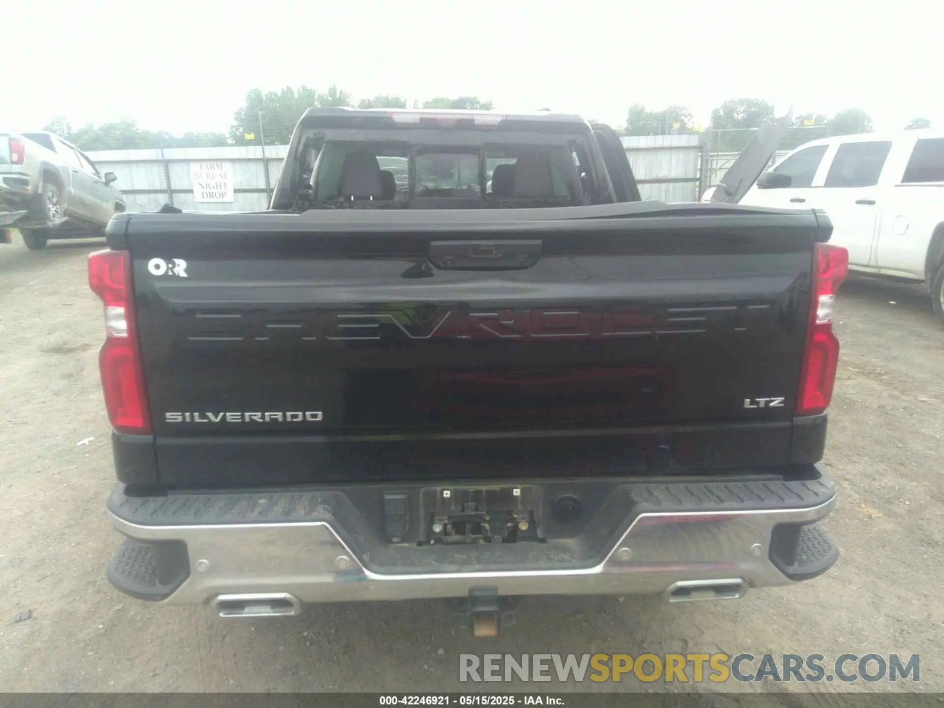 15 fotografías del automóvil dañado 1GCUDGET9NZ621404 CHEVROLET SILVERADO 1500 2022