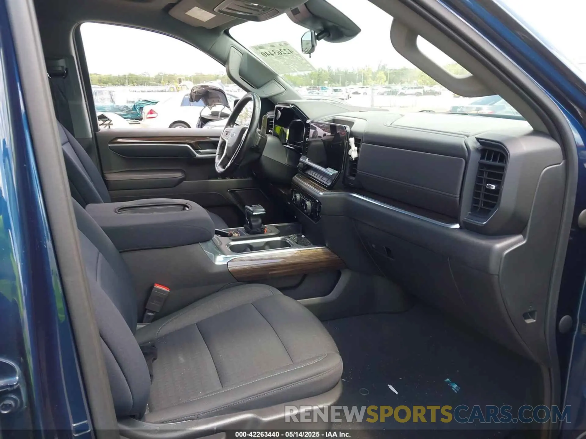 5 fotografías del automóvil dañado 2GCUDEED0N1503392 CHEVROLET SILVERADO 1500 2022