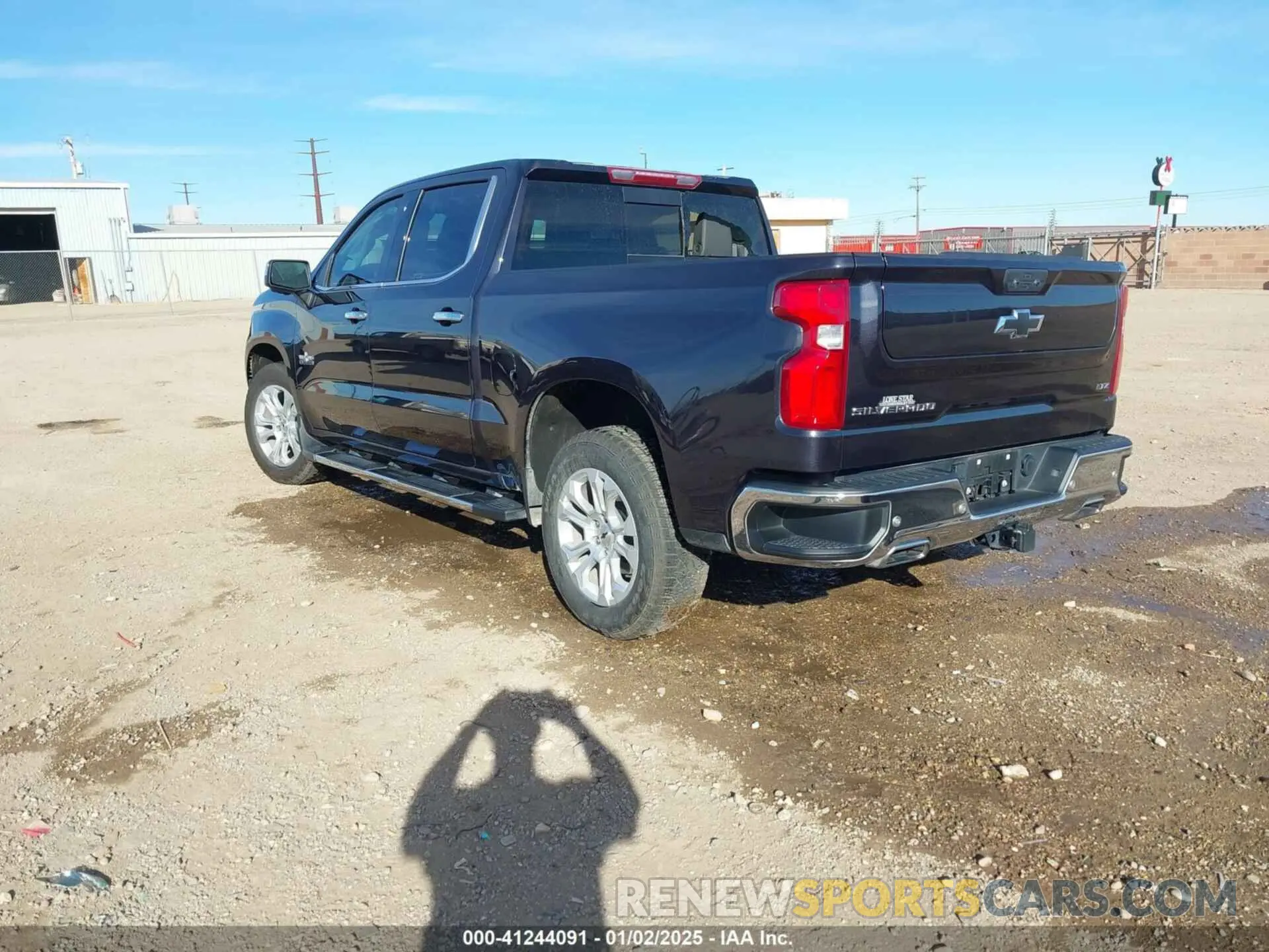 3 fotografías del automóvil dañado 2GCUDGED0N1506336 CHEVROLET SILVERADO 1500 2022