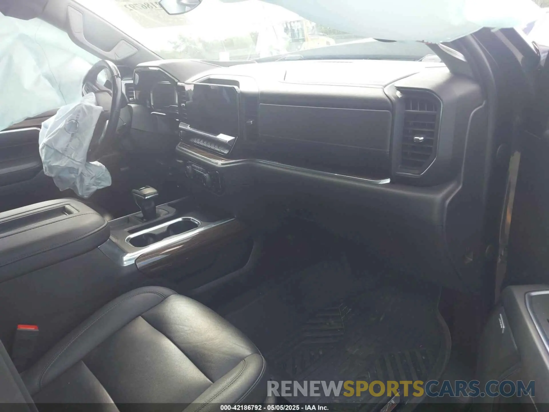 5 fotografías del automóvil dañado 3GCUDEED6NG537179 CHEVROLET SILVERADO 1500 2022