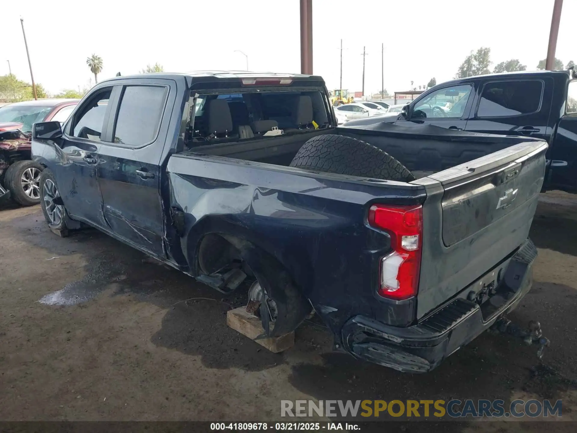 3 fotografías del automóvil dañado 3GCUDEETXNG583752 CHEVROLET SILVERADO 1500 2022