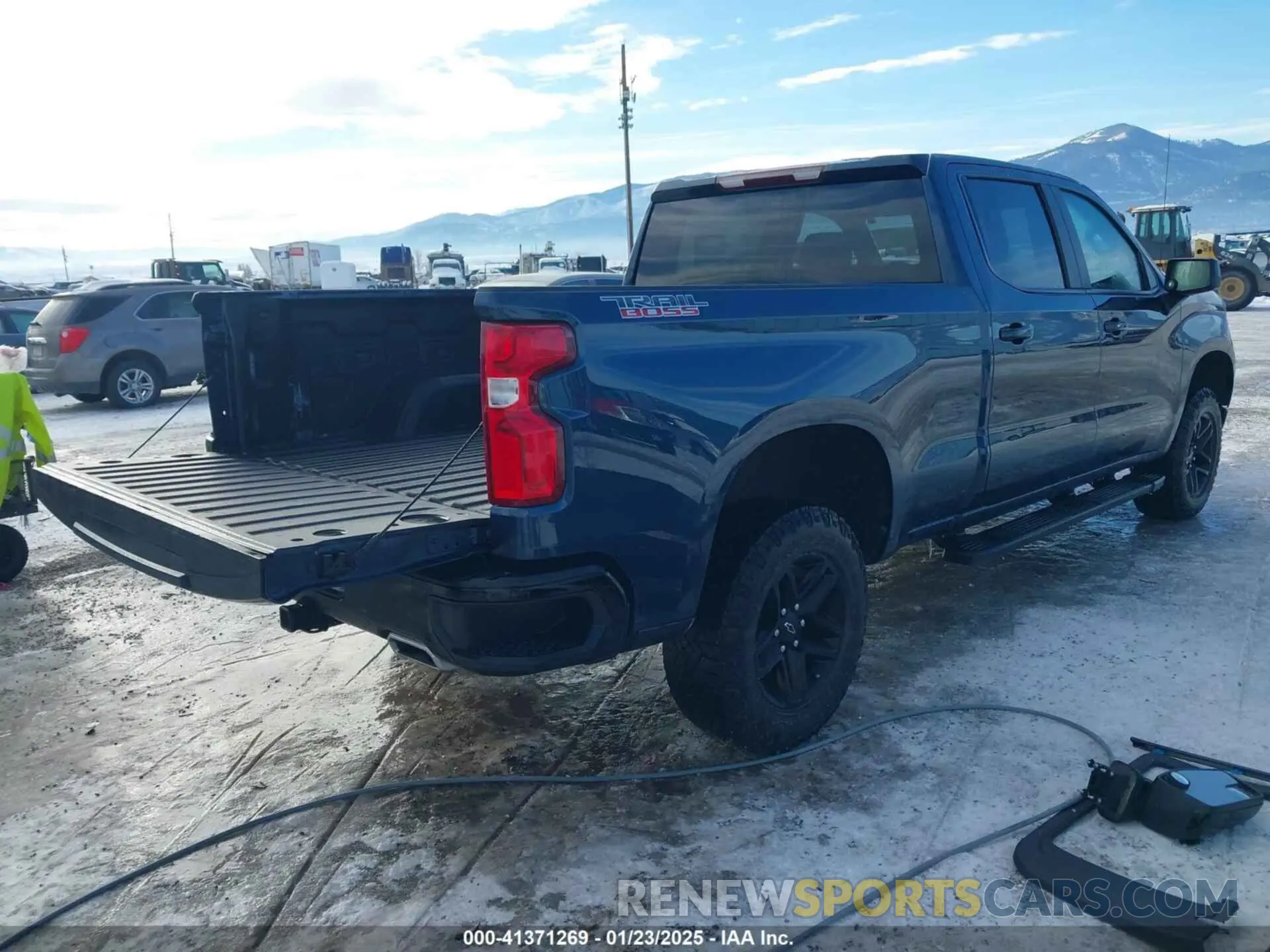 4 fotografías del automóvil dañado 3GCUDFED9NG669035 CHEVROLET SILVERADO 1500 2022