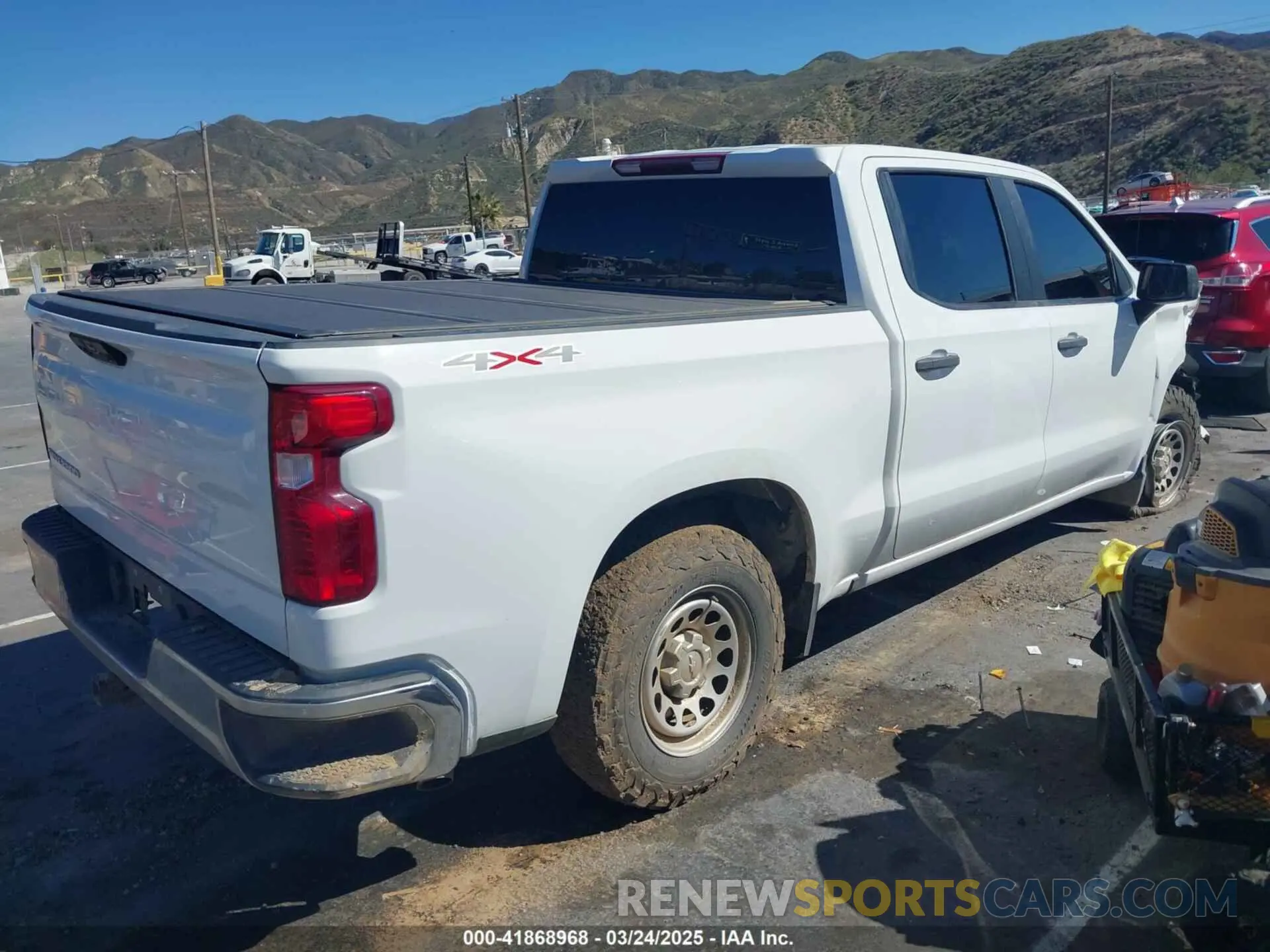 4 fotografías del automóvil dañado 1GCPDAEKXPZ160329 CHEVROLET SILVERADO 1500 2023