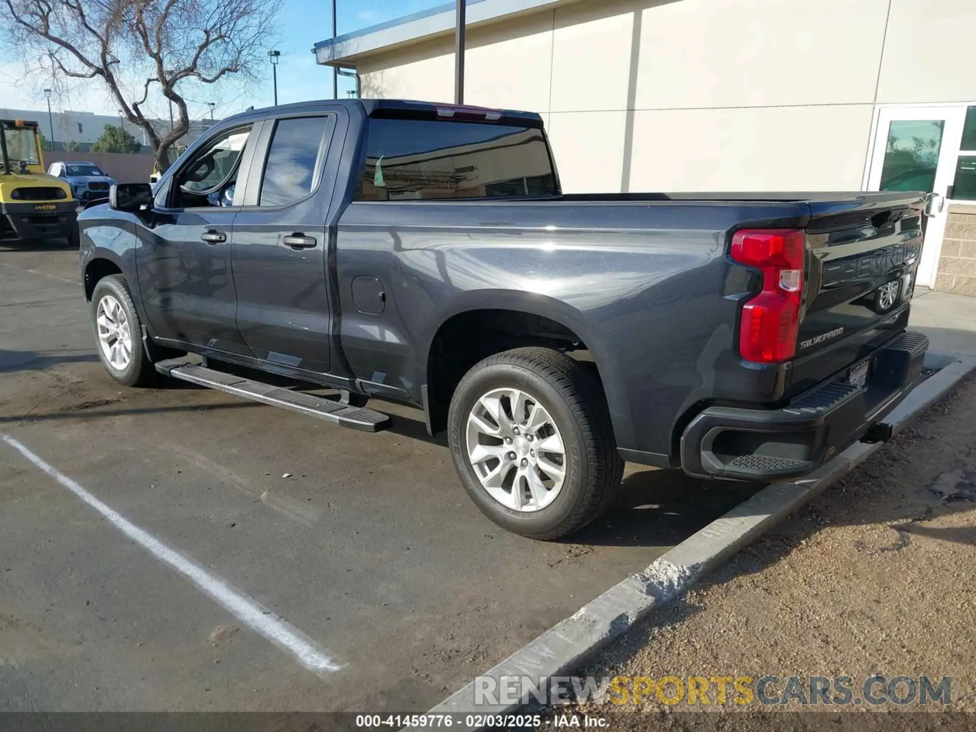 3 fotografías del automóvil dañado 1GCRABEK4PZ256528 CHEVROLET SILVERADO 1500 2023