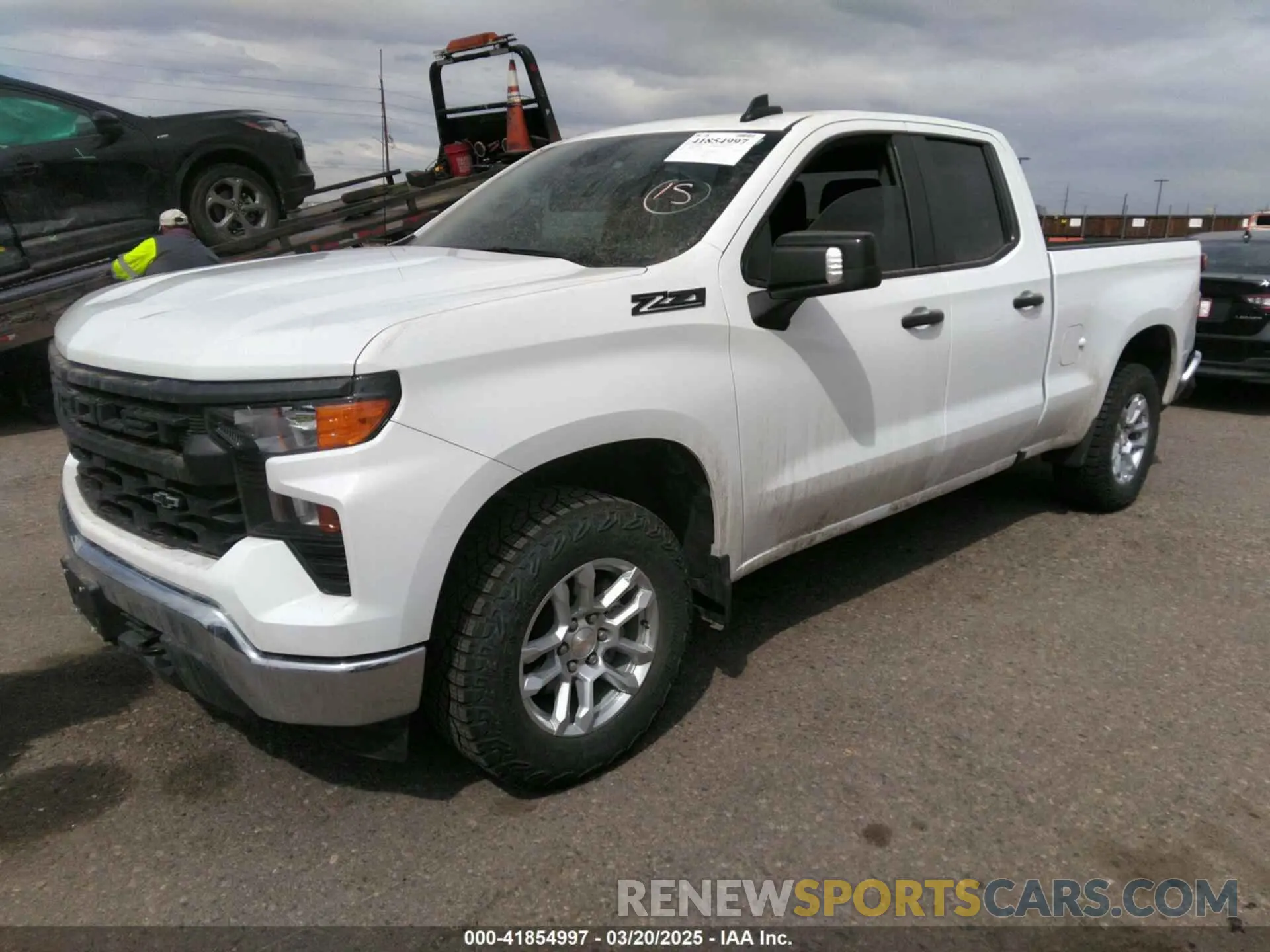 2 fotografías del automóvil dañado 1GCRDAED9PZ297966 CHEVROLET SILVERADO 1500 2023