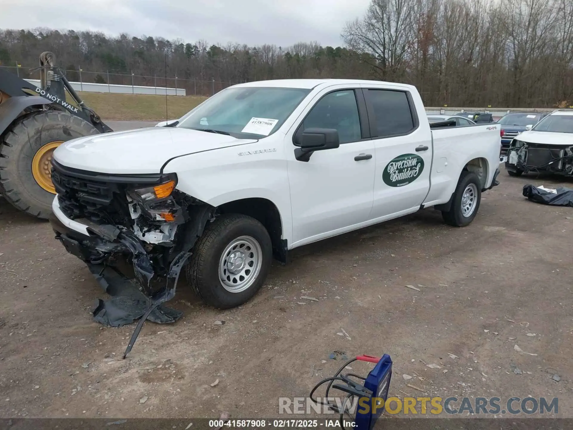 2 fotografías del automóvil dañado 1GCUDAEDXPZ303882 CHEVROLET SILVERADO 1500 2023