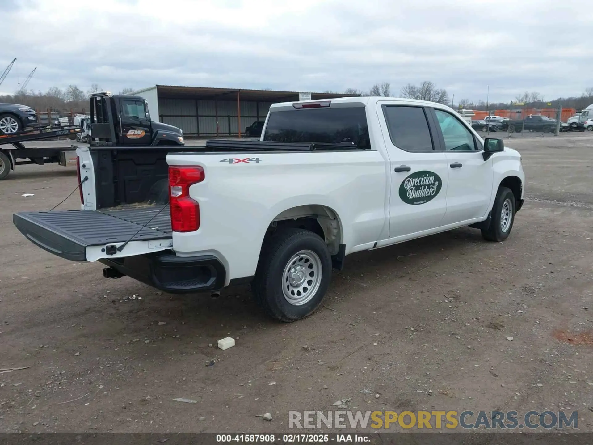 4 fotografías del automóvil dañado 1GCUDAEDXPZ303882 CHEVROLET SILVERADO 1500 2023