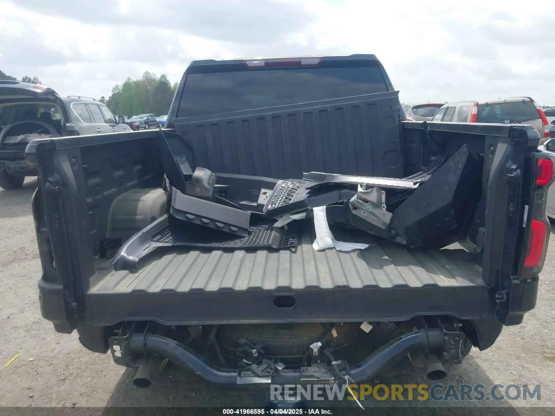 16 fotografías del automóvil dañado 1GCUDDE82PZ232049 CHEVROLET SILVERADO 1500 2023