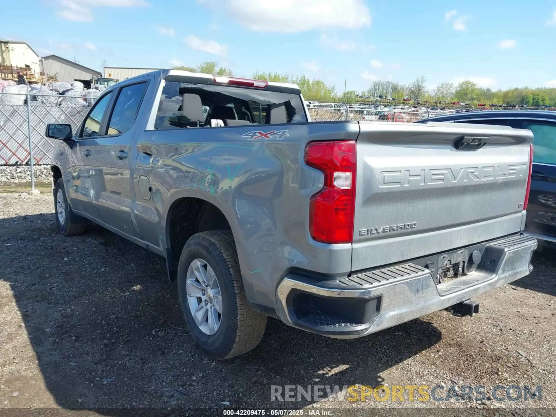 3 fotografías del automóvil dañado 1GCUDDED4PZ315933 CHEVROLET SILVERADO 1500 2023