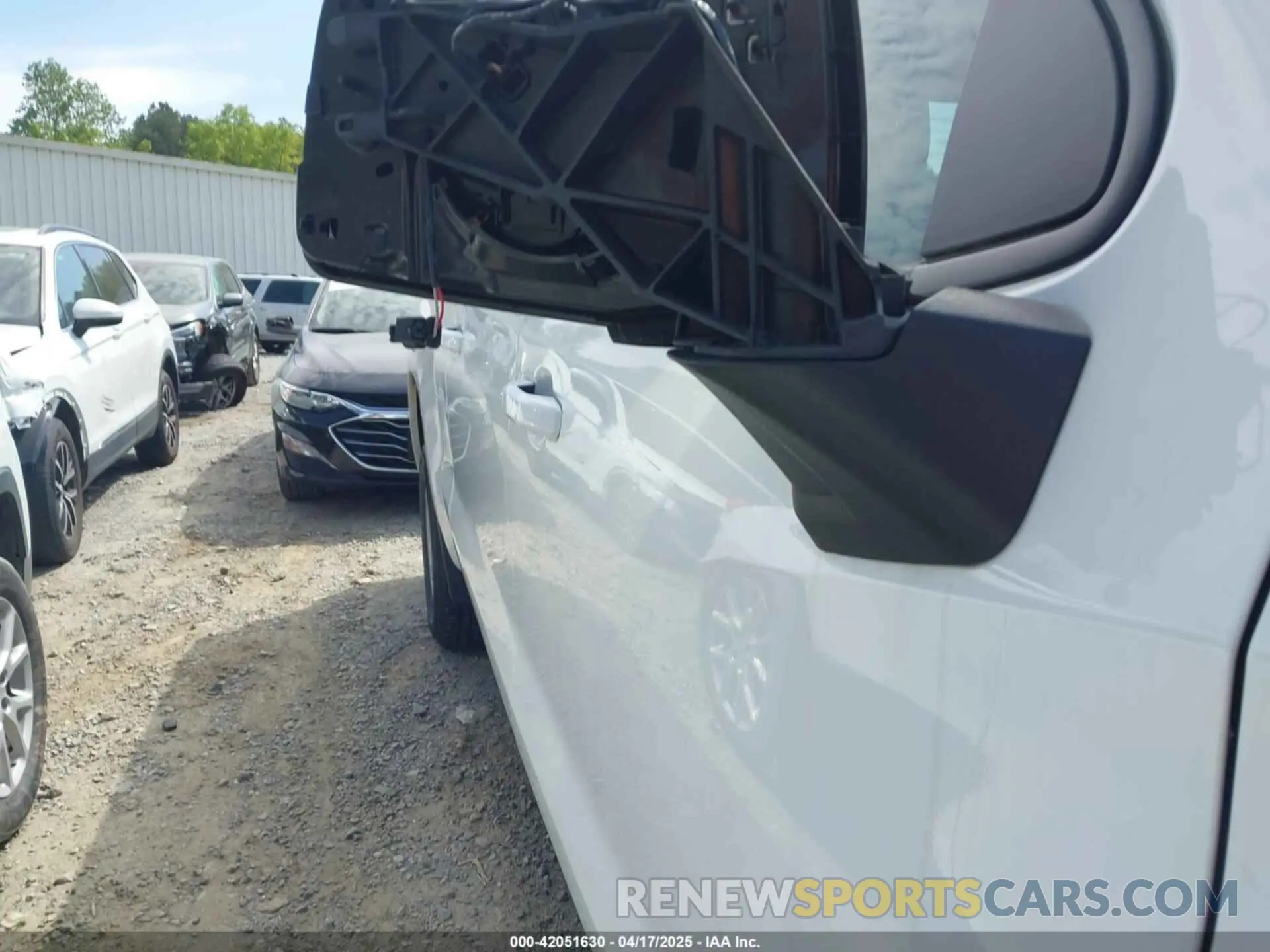 18 fotografías del automóvil dañado 1GCUDDED4PZ323367 CHEVROLET SILVERADO 1500 2023