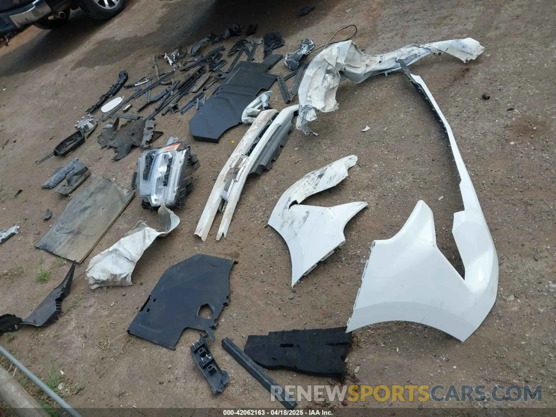 17 fotografías del automóvil dañado 1GCUDEE84PZ204646 CHEVROLET SILVERADO 1500 2023