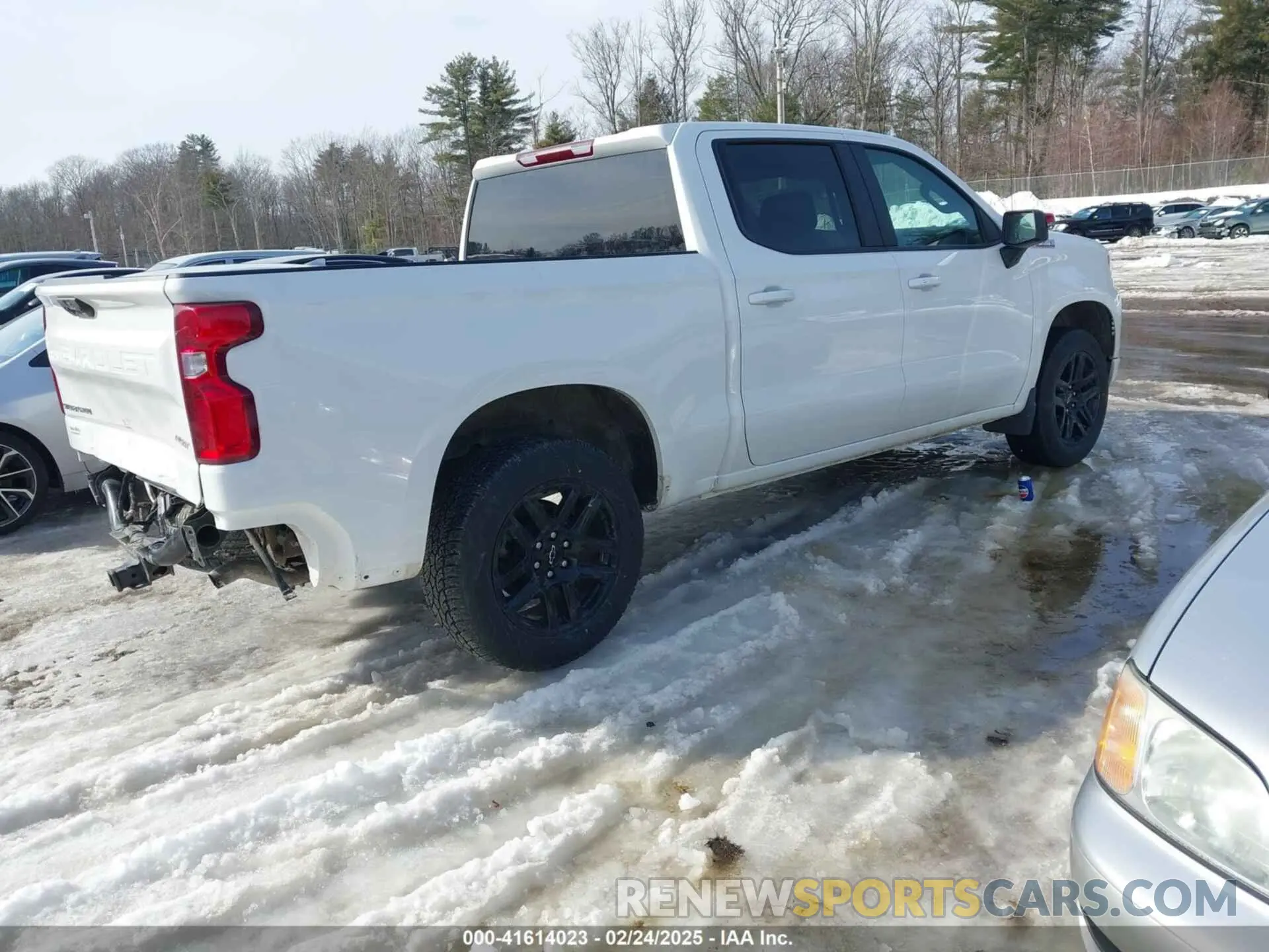 4 fotografías del automóvil dañado 1GCUDEED8PZ208650 CHEVROLET SILVERADO 1500 2023
