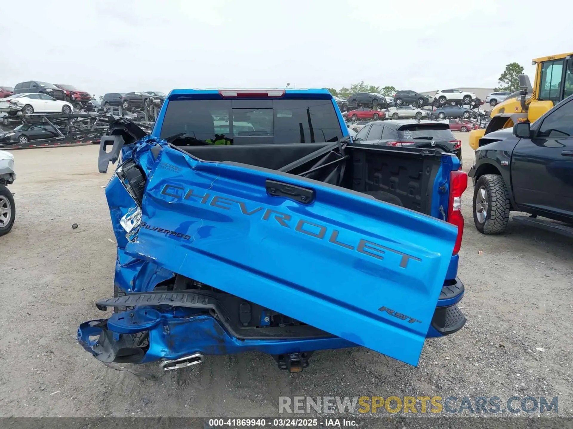 16 fotografías del automóvil dañado 1GCUDEED9PZ188313 CHEVROLET SILVERADO 1500 2023