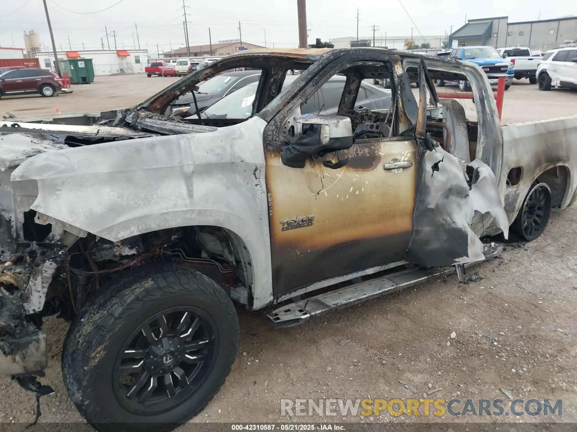 6 fotografías del automóvil dañado 1GCUDGE82PZ228598 CHEVROLET SILVERADO 1500 2023