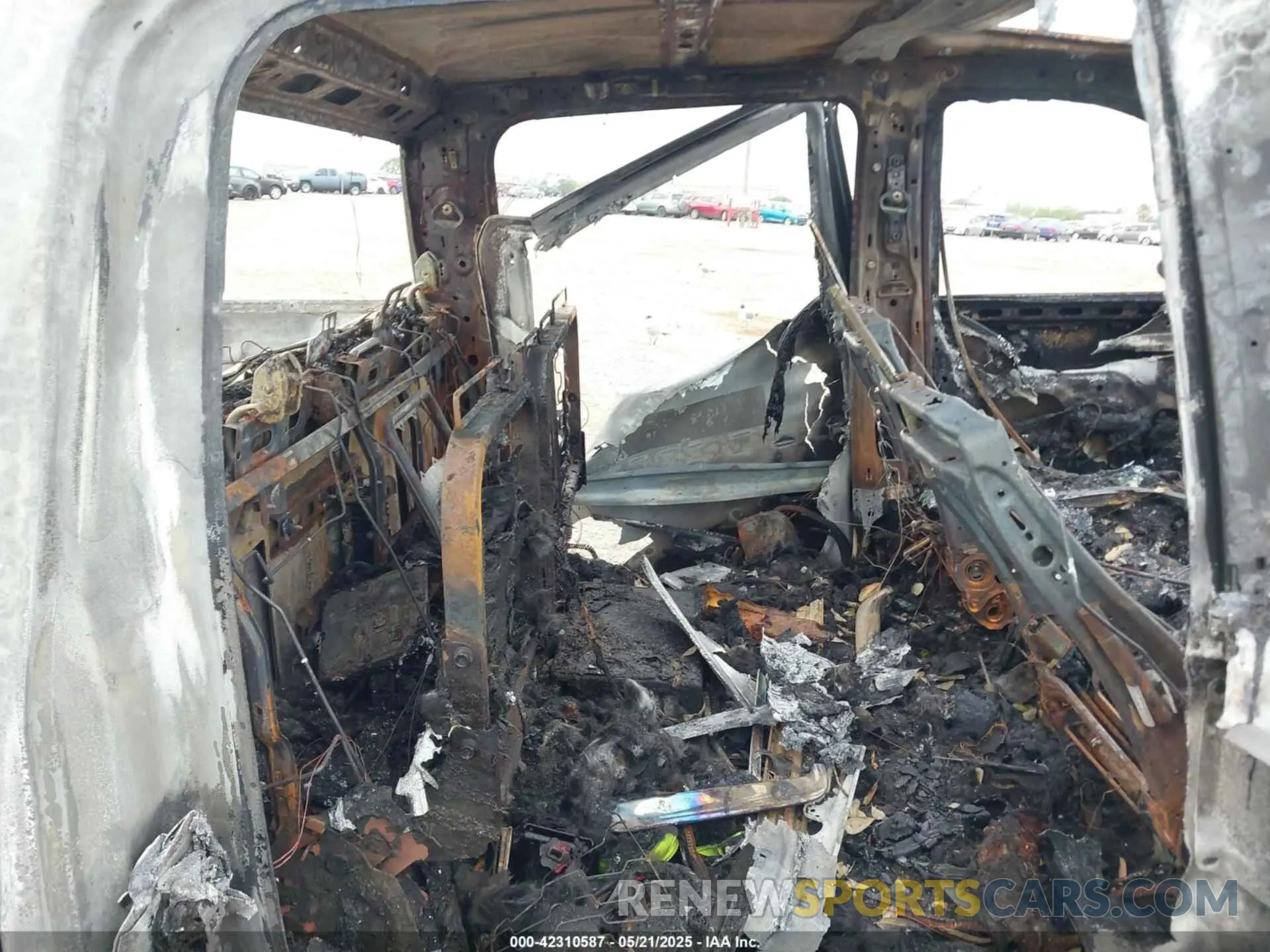 8 fotografías del automóvil dañado 1GCUDGE82PZ228598 CHEVROLET SILVERADO 1500 2023