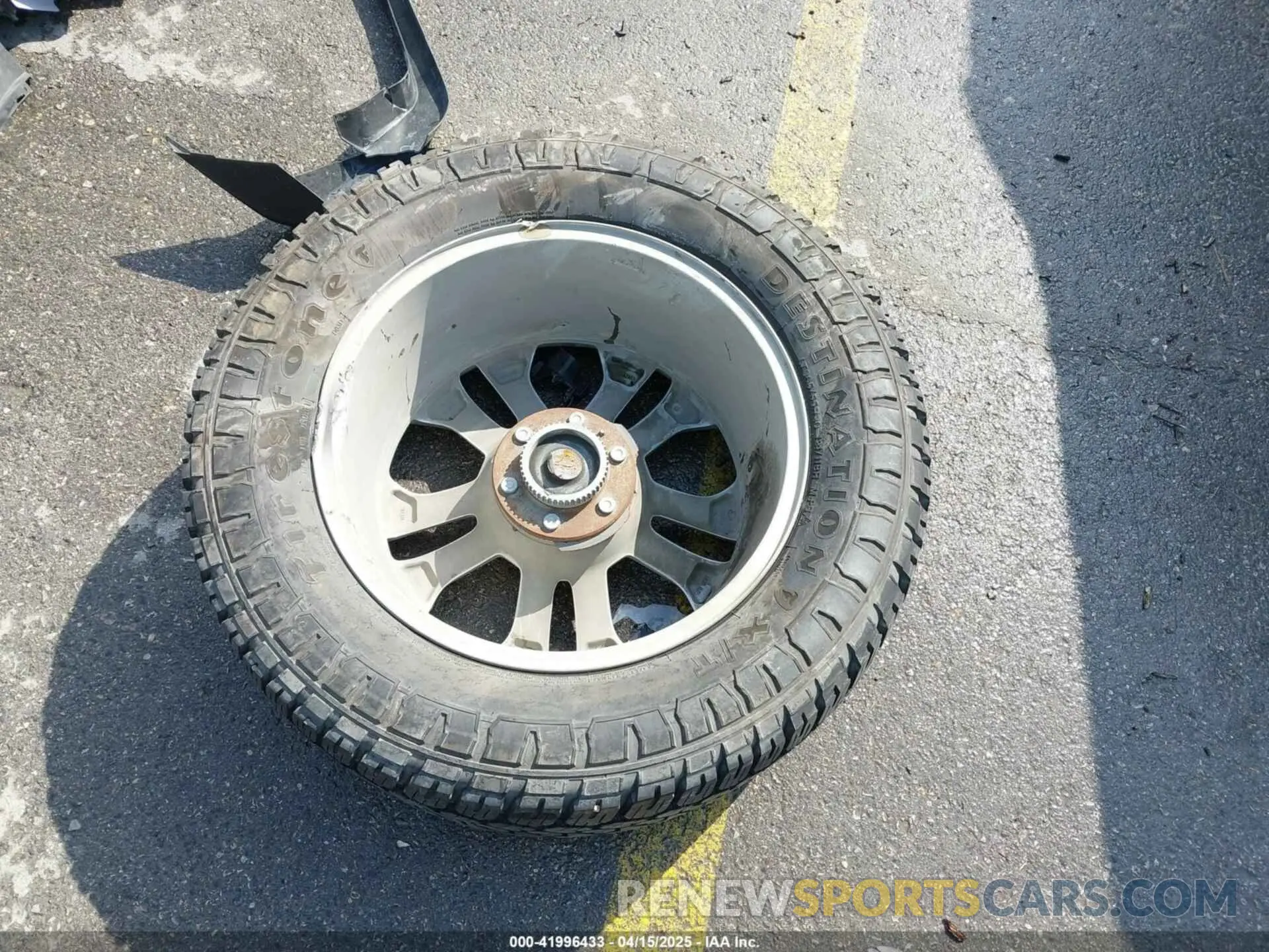 12 fotografías del automóvil dañado 1GCUDGE8XPZ212049 CHEVROLET SILVERADO 1500 2023
