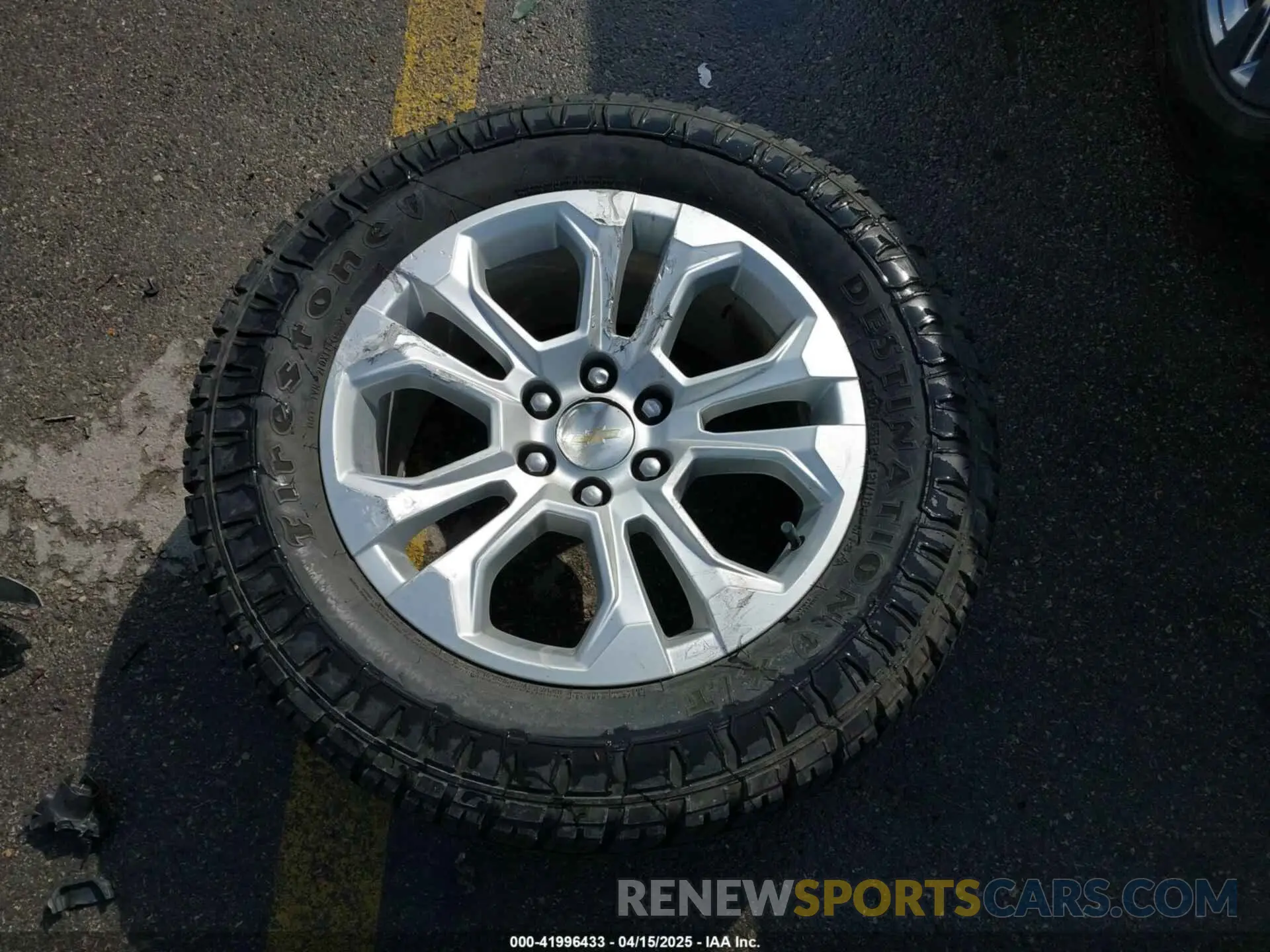 19 fotografías del automóvil dañado 1GCUDGE8XPZ212049 CHEVROLET SILVERADO 1500 2023