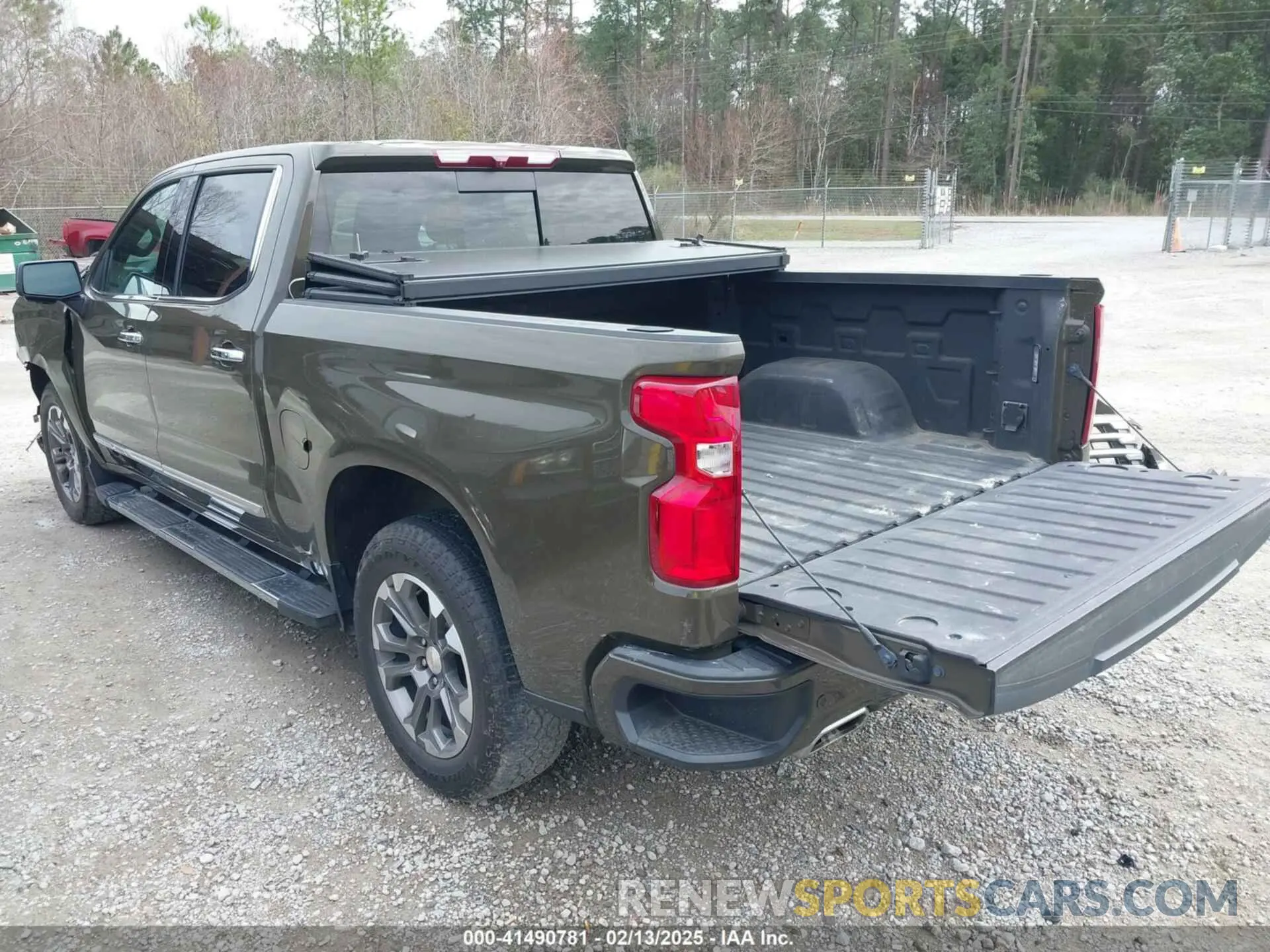 3 fotografías del automóvil dañado 1GCUDJED7PZ289018 CHEVROLET SILVERADO 1500 2023
