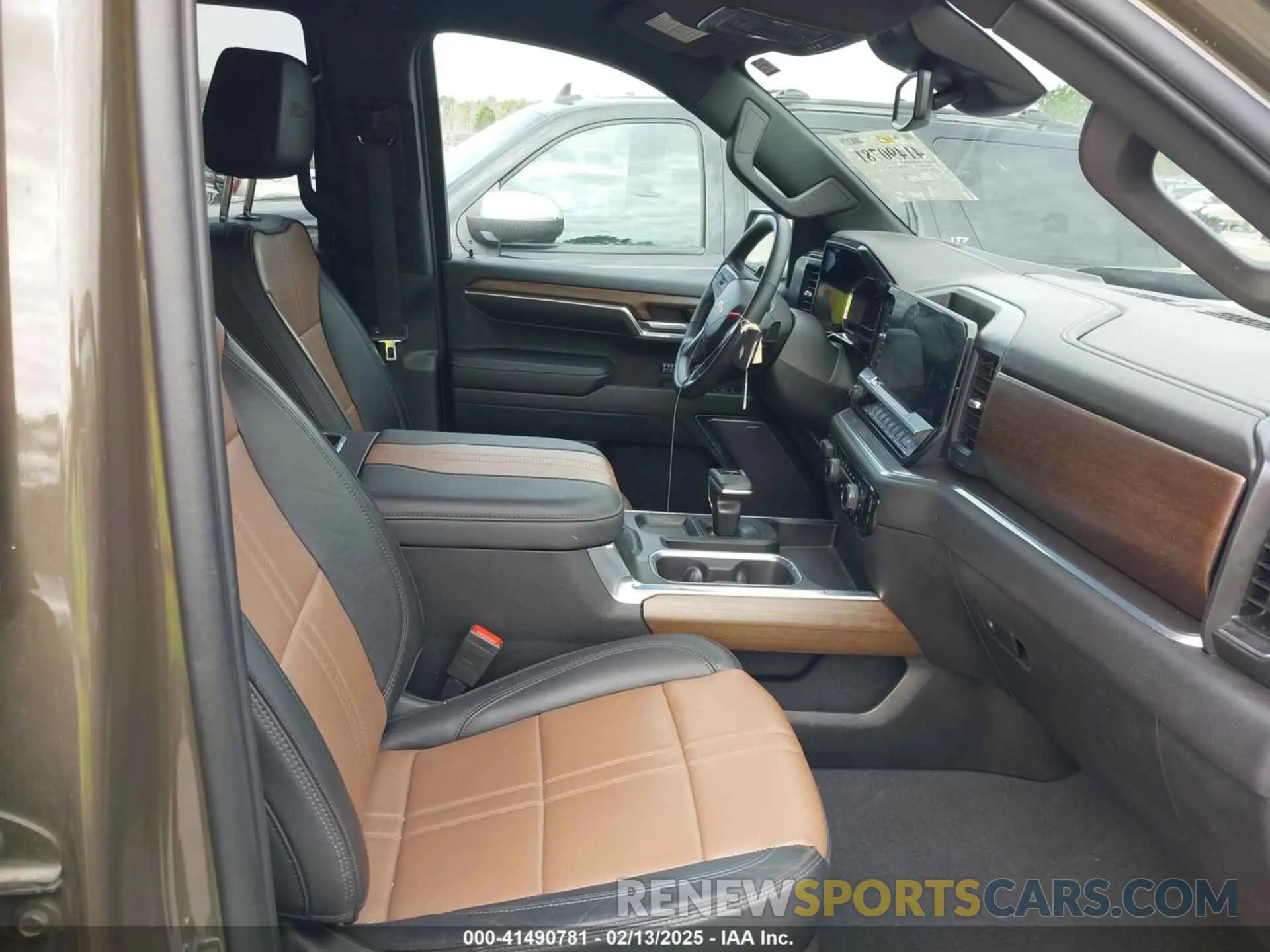 5 fotografías del automóvil dañado 1GCUDJED7PZ289018 CHEVROLET SILVERADO 1500 2023