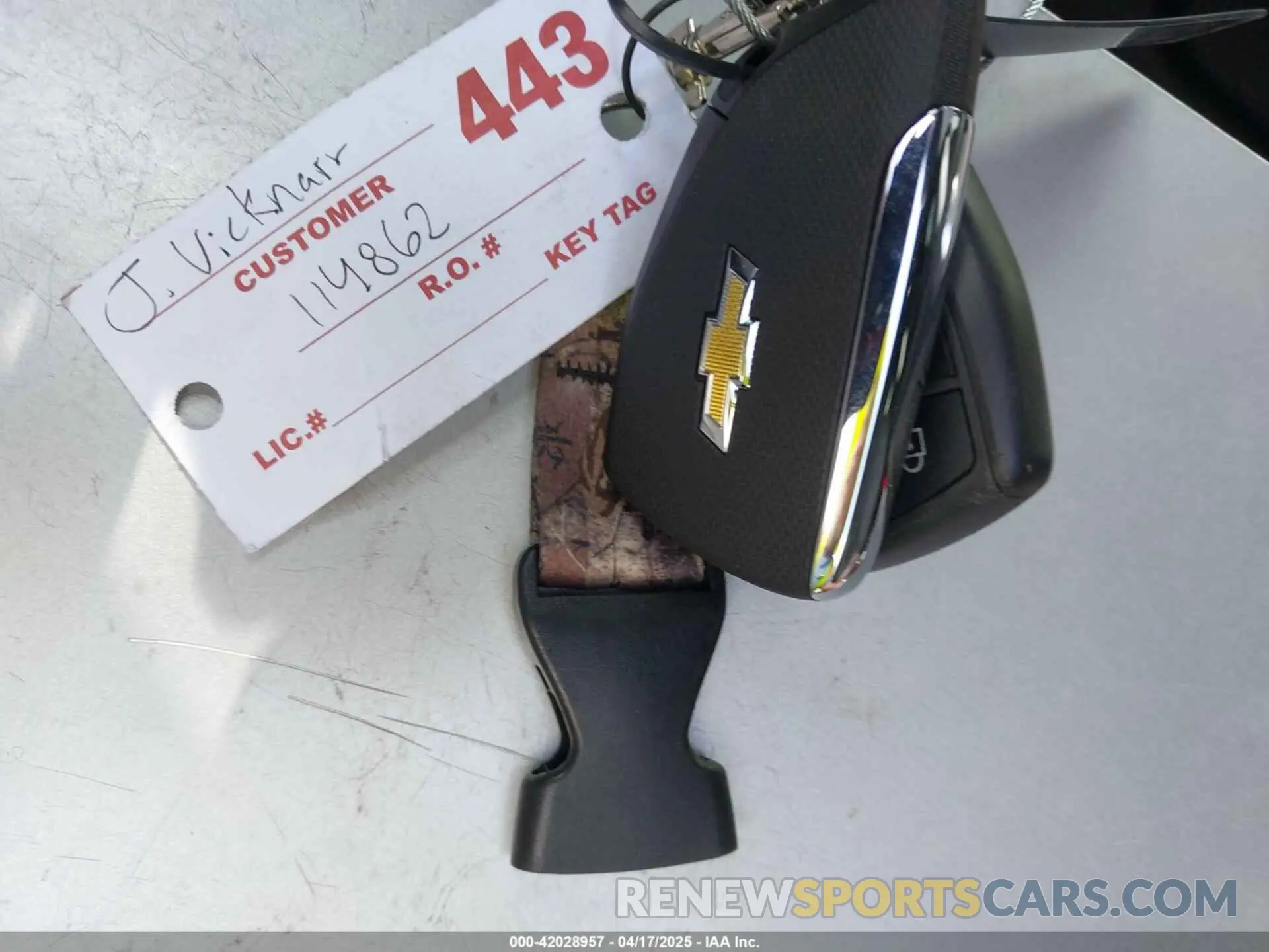 11 fotografías del automóvil dañado 2GCUDEED6P1124688 CHEVROLET SILVERADO 1500 2023