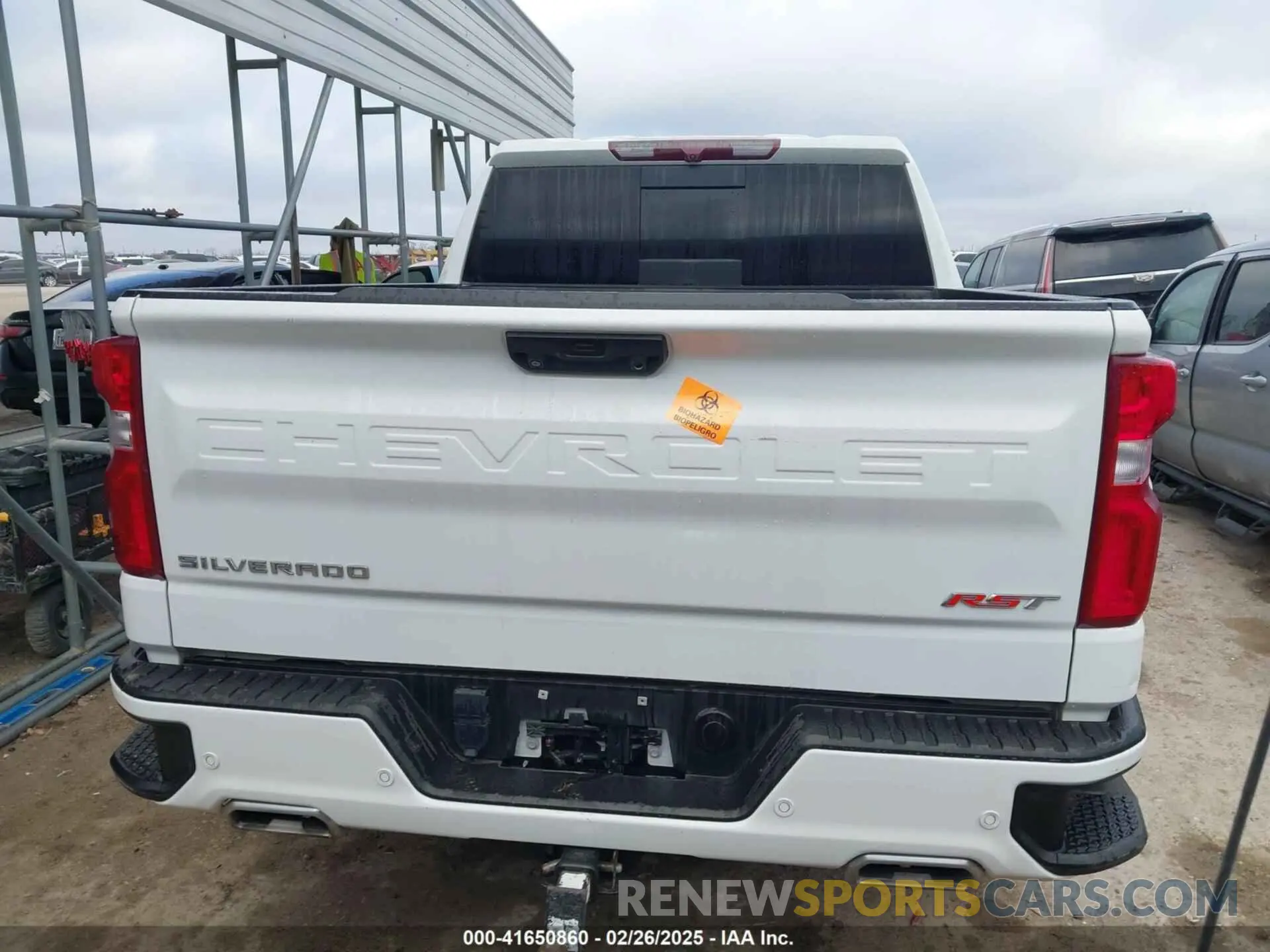 16 fotografías del automóvil dañado 2GCUDEEDXP1128436 CHEVROLET SILVERADO 1500 2023