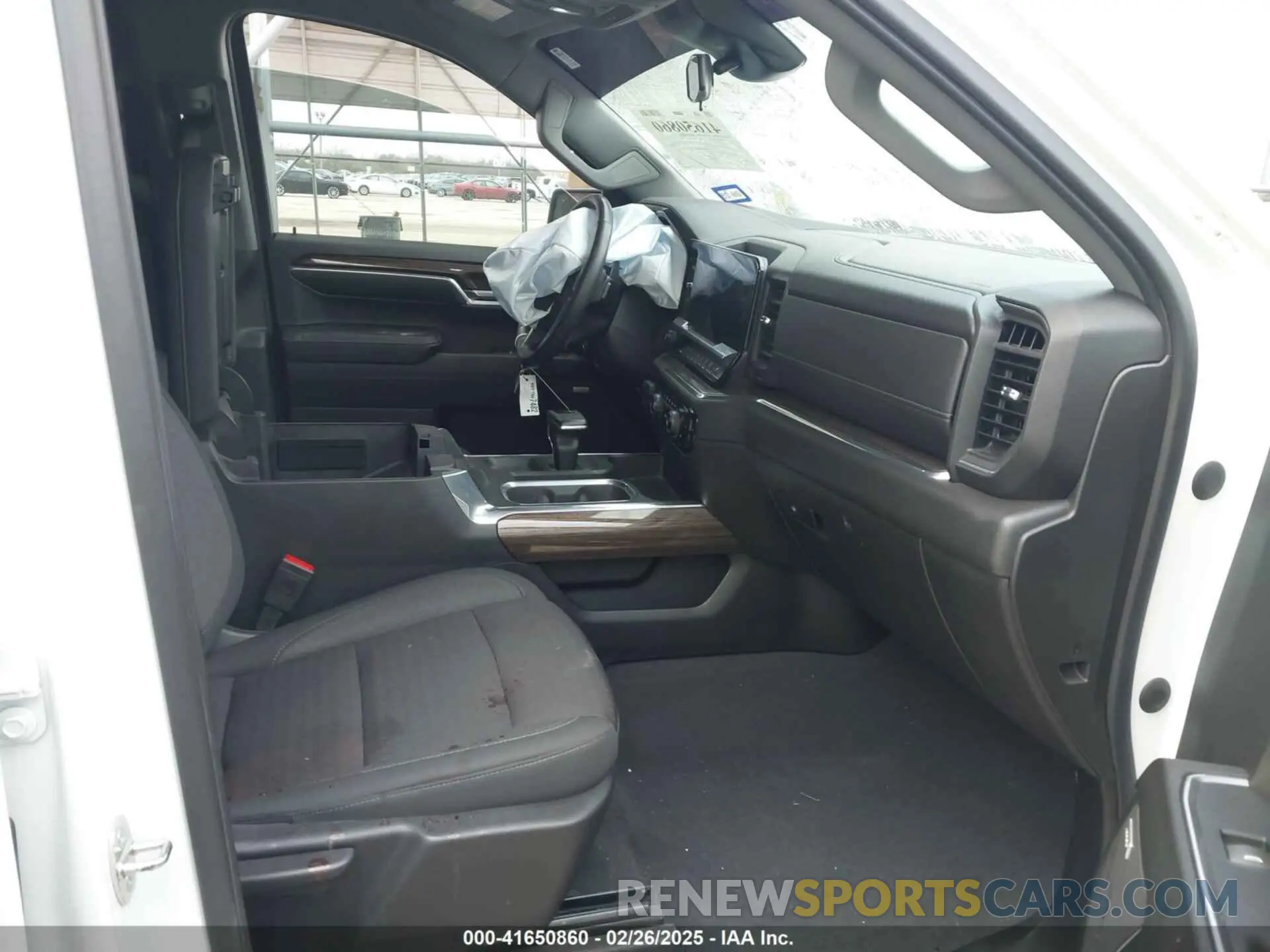 5 fotografías del automóvil dañado 2GCUDEEDXP1128436 CHEVROLET SILVERADO 1500 2023