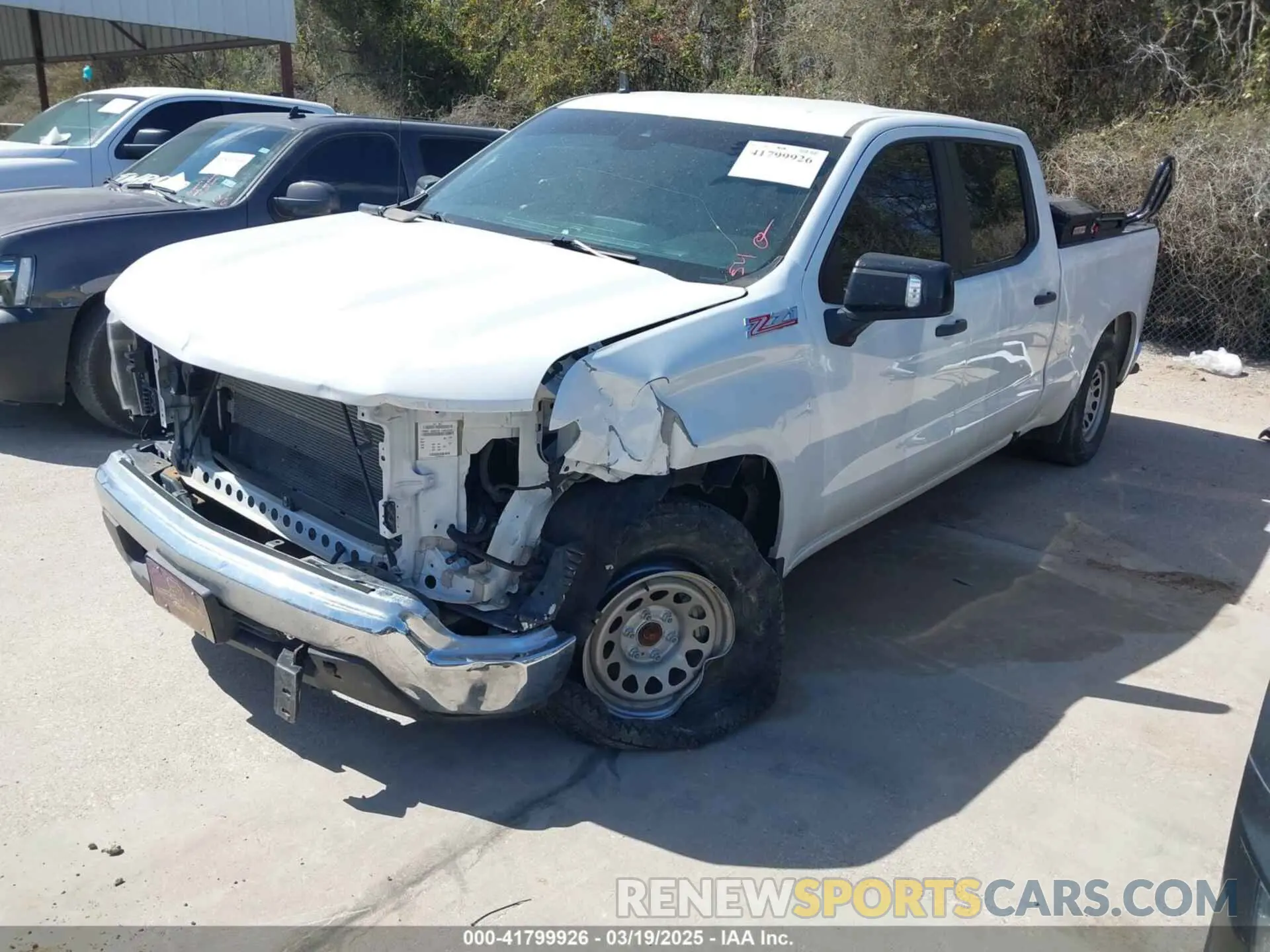 2 fotografías del automóvil dañado 3GCUDAED2PG120346 CHEVROLET SILVERADO 1500 2023