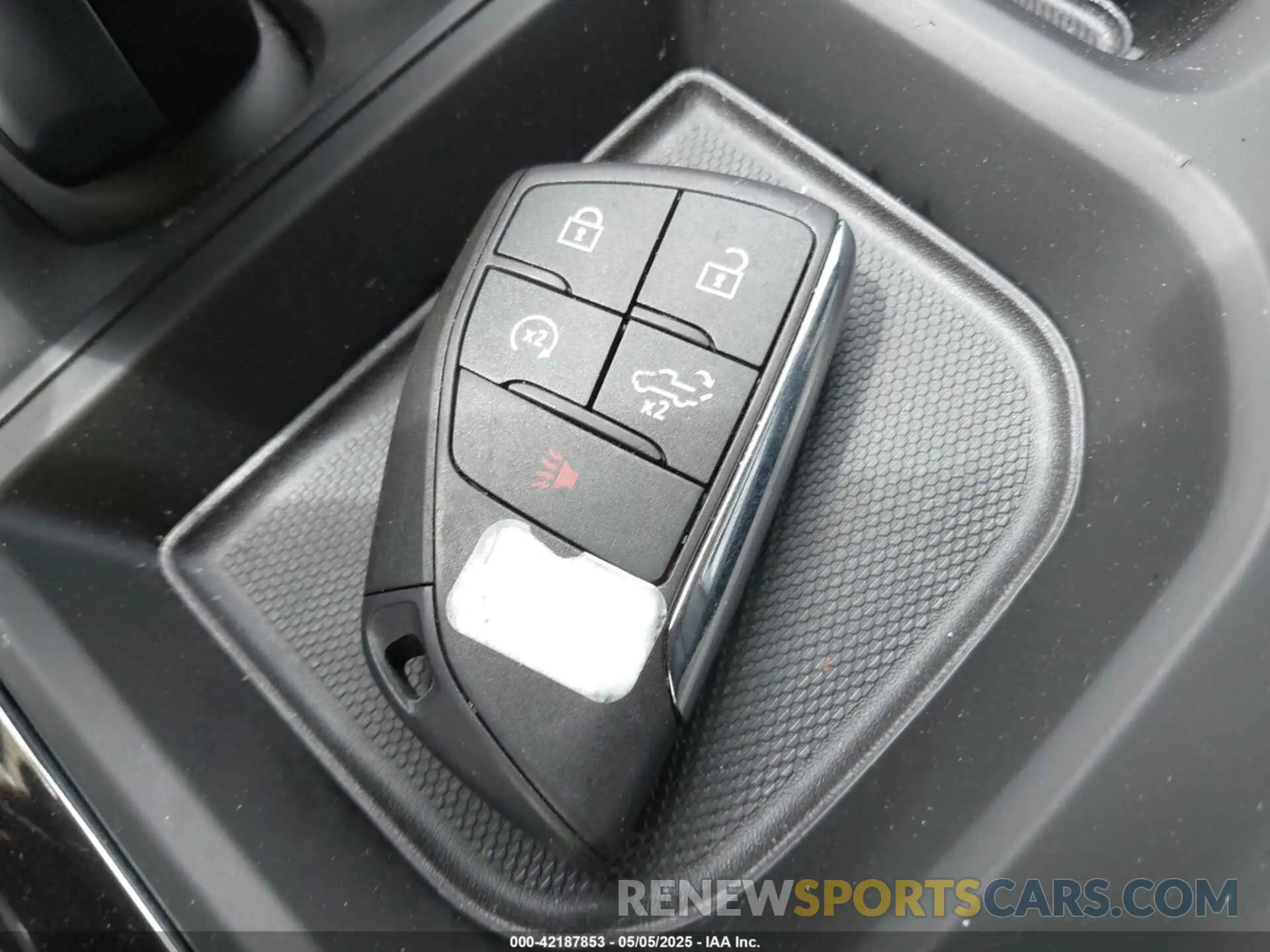 11 fotografías del automóvil dañado 3GCUDHEL0PG130793 CHEVROLET SILVERADO 1500 2023