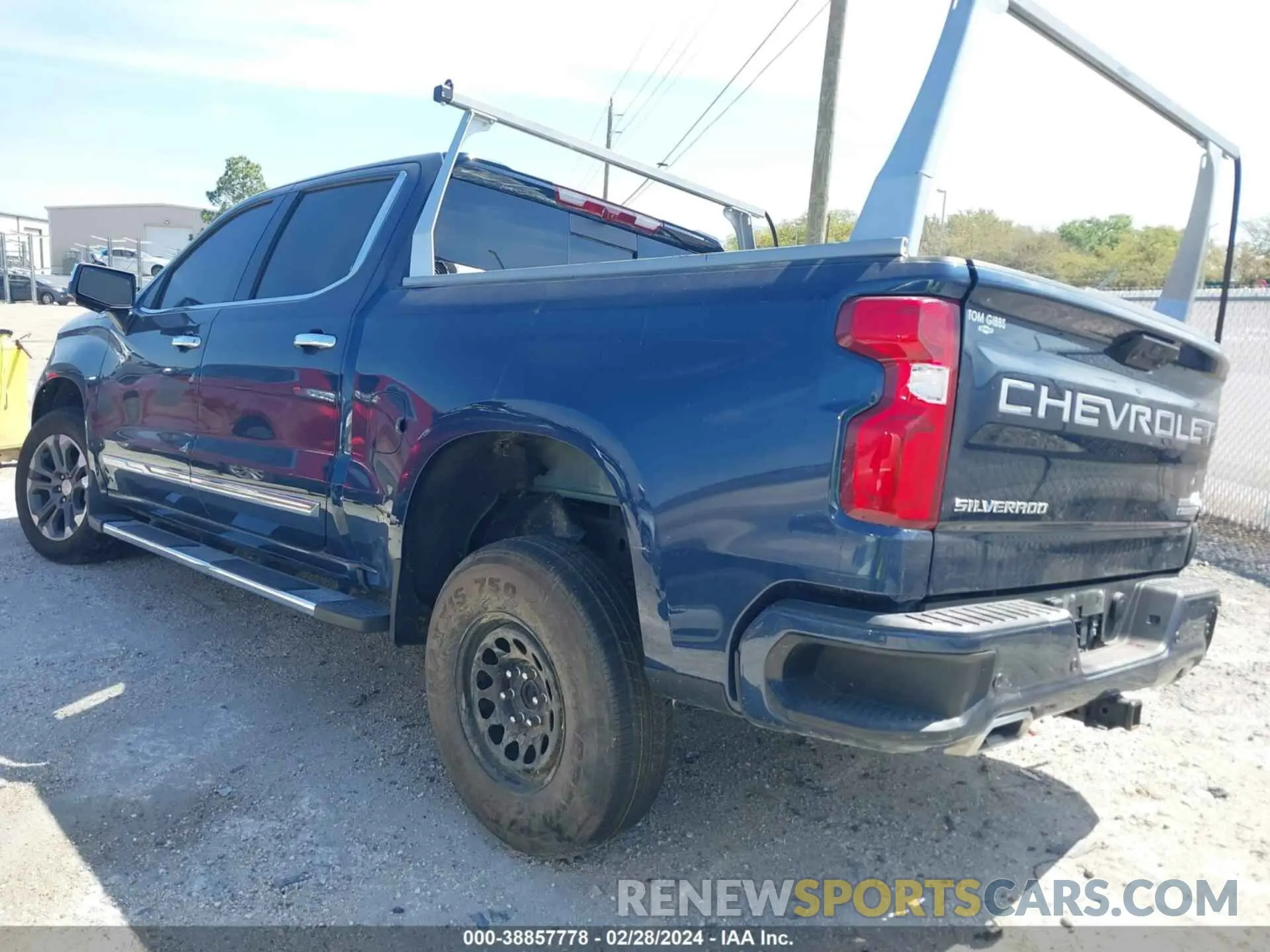 3 fotografías del automóvil dañado 3GCUDJE81PG112421 CHEVROLET SILVERADO 1500 2023