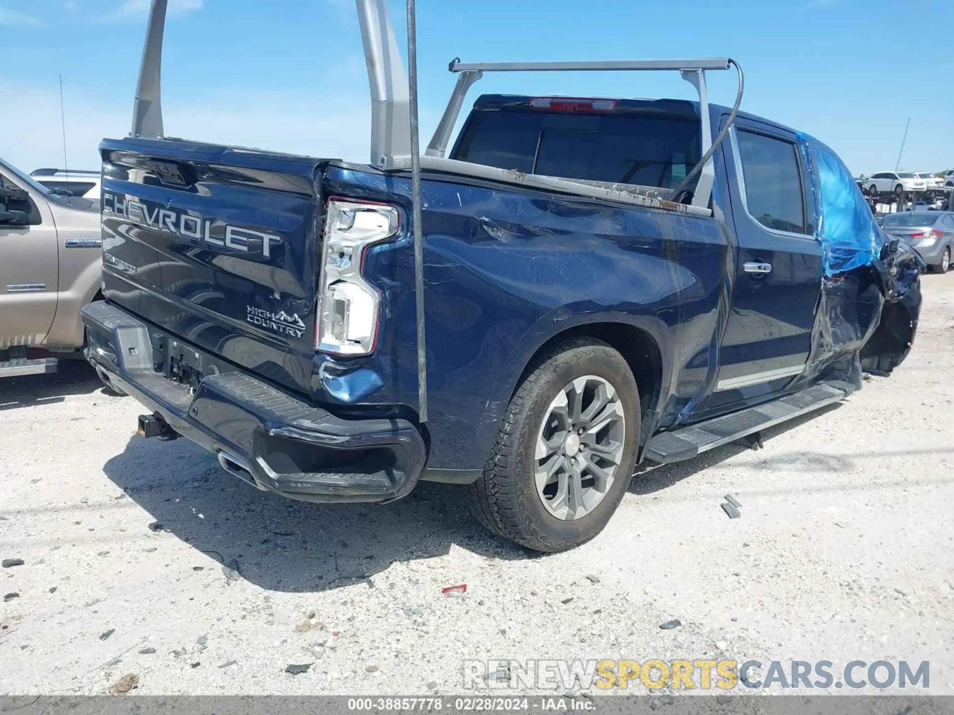 4 fotografías del automóvil dañado 3GCUDJE81PG112421 CHEVROLET SILVERADO 1500 2023