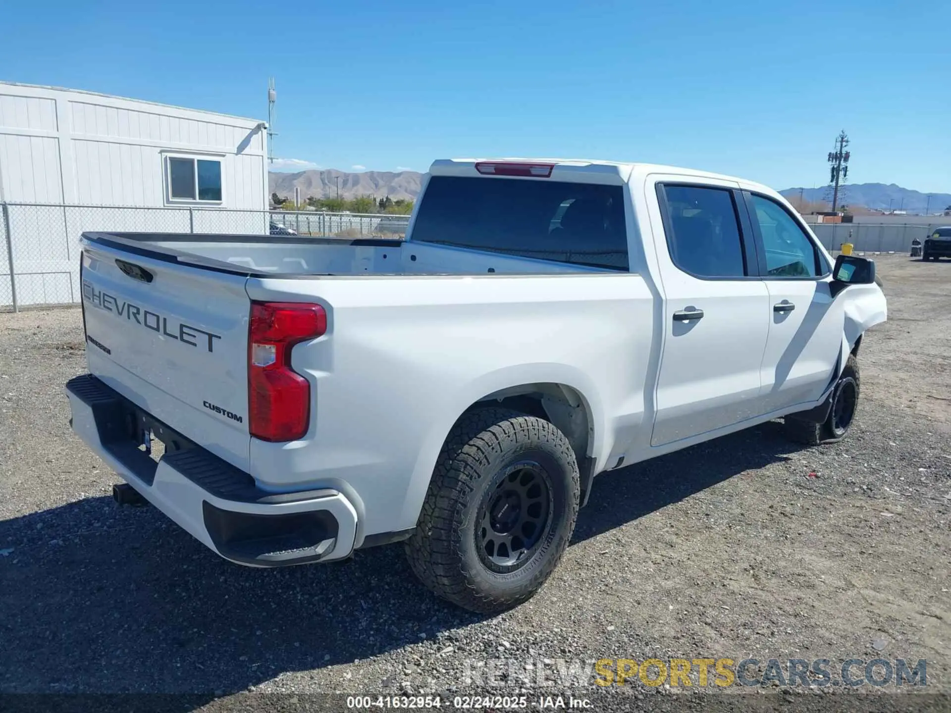 4 fotografías del automóvil dañado 1GCPABEK7RZ157809 CHEVROLET SILVERADO 1500 2024