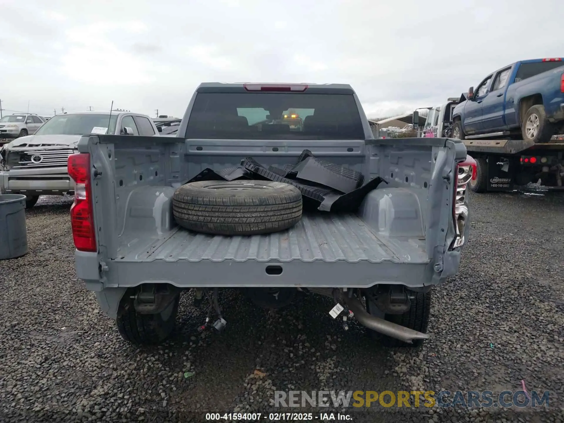17 fotografías del automóvil dañado 1GCPDBEK2RZ322513 CHEVROLET SILVERADO 1500 2024