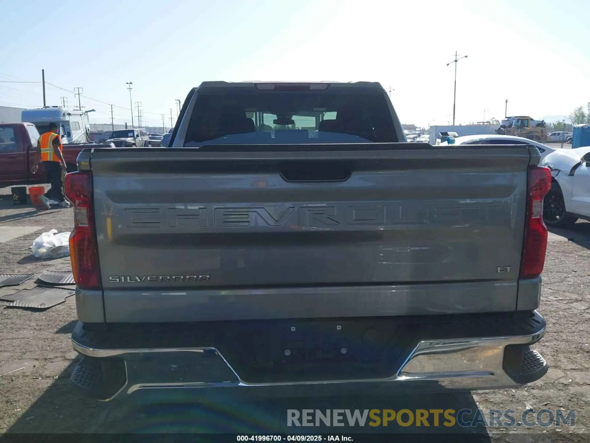 16 fotografías del automóvil dañado 1GCPDKEK4RZ261794 CHEVROLET SILVERADO 1500 2024