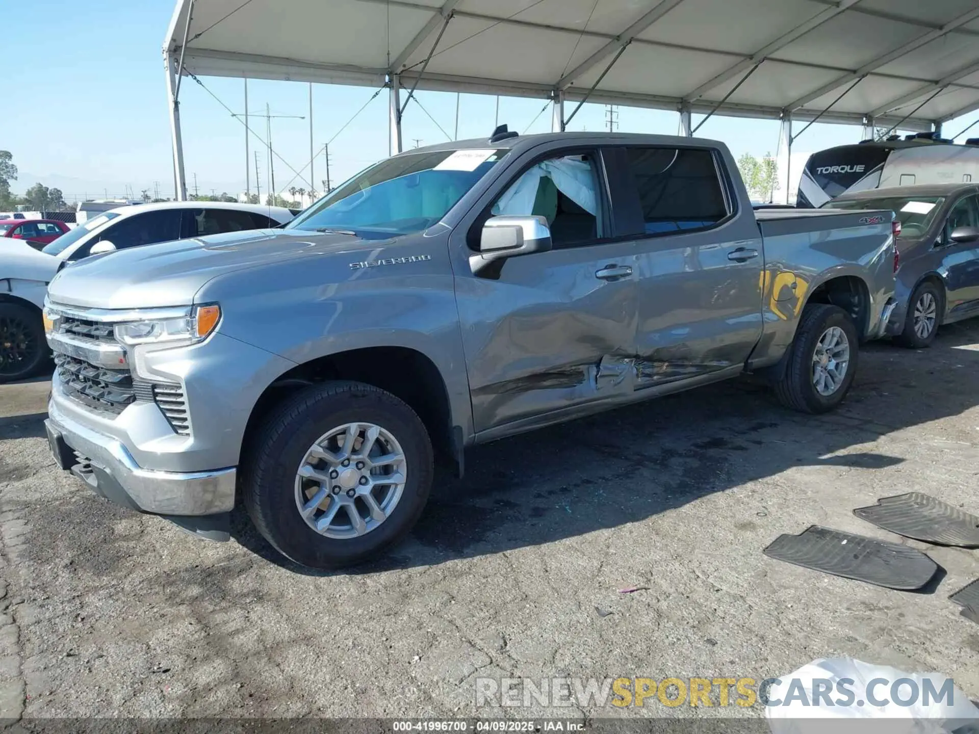 2 fotografías del automóvil dañado 1GCPDKEK4RZ261794 CHEVROLET SILVERADO 1500 2024
