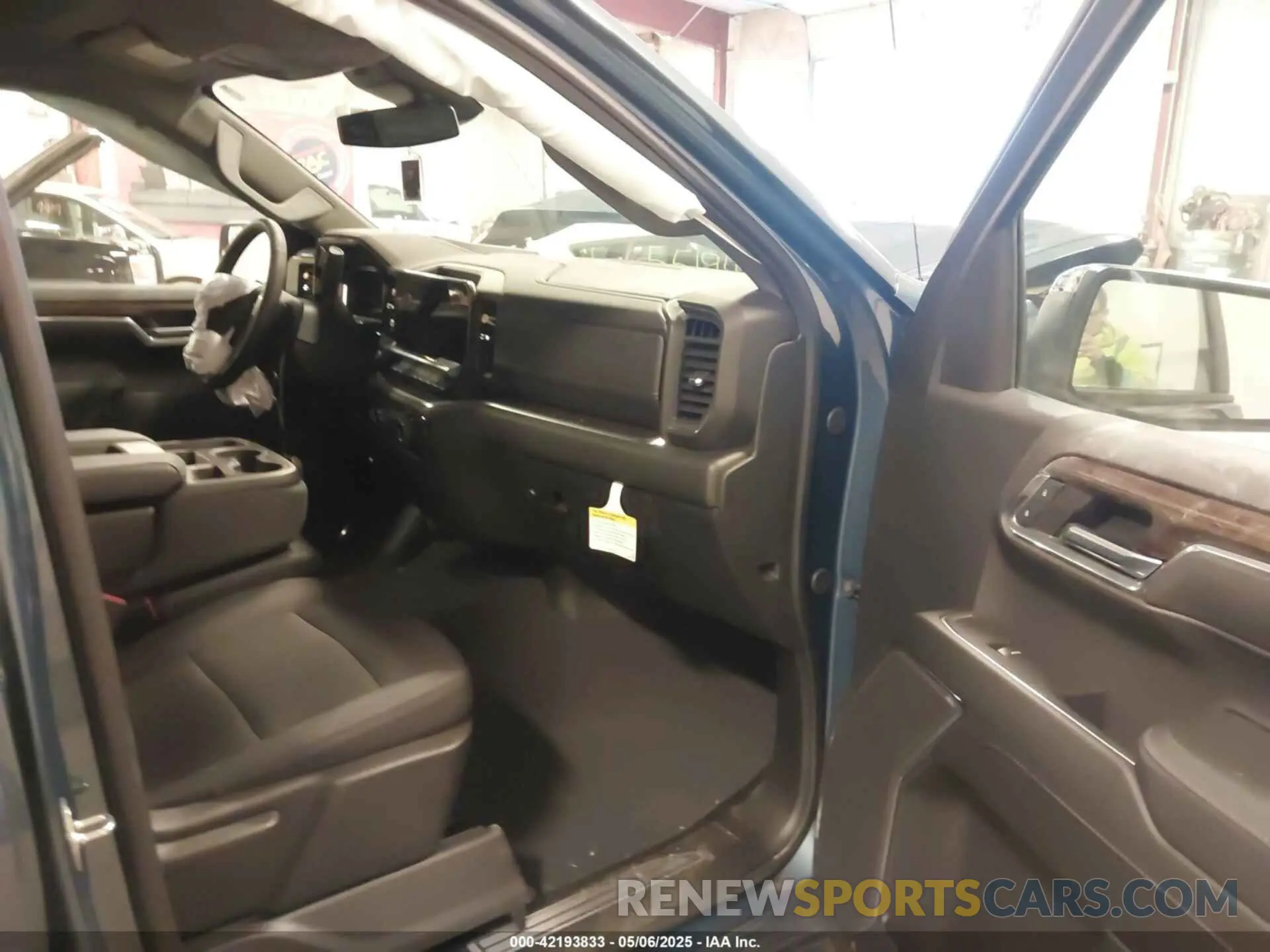 5 fotografías del automóvil dañado 1GCPDKEKXRZ244644 CHEVROLET SILVERADO 1500 2024