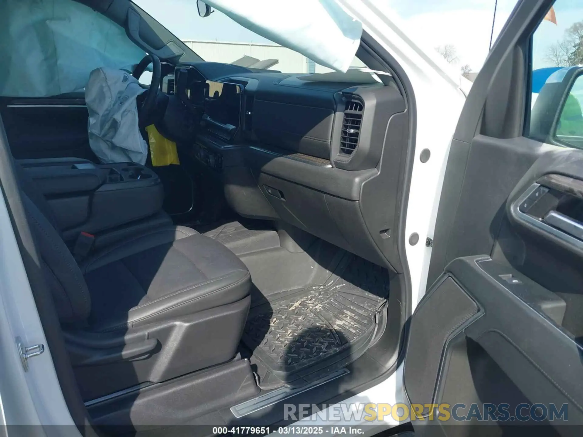 5 fotografías del automóvil dañado 1GCRDDED9RZ392886 CHEVROLET SILVERADO 1500 2024