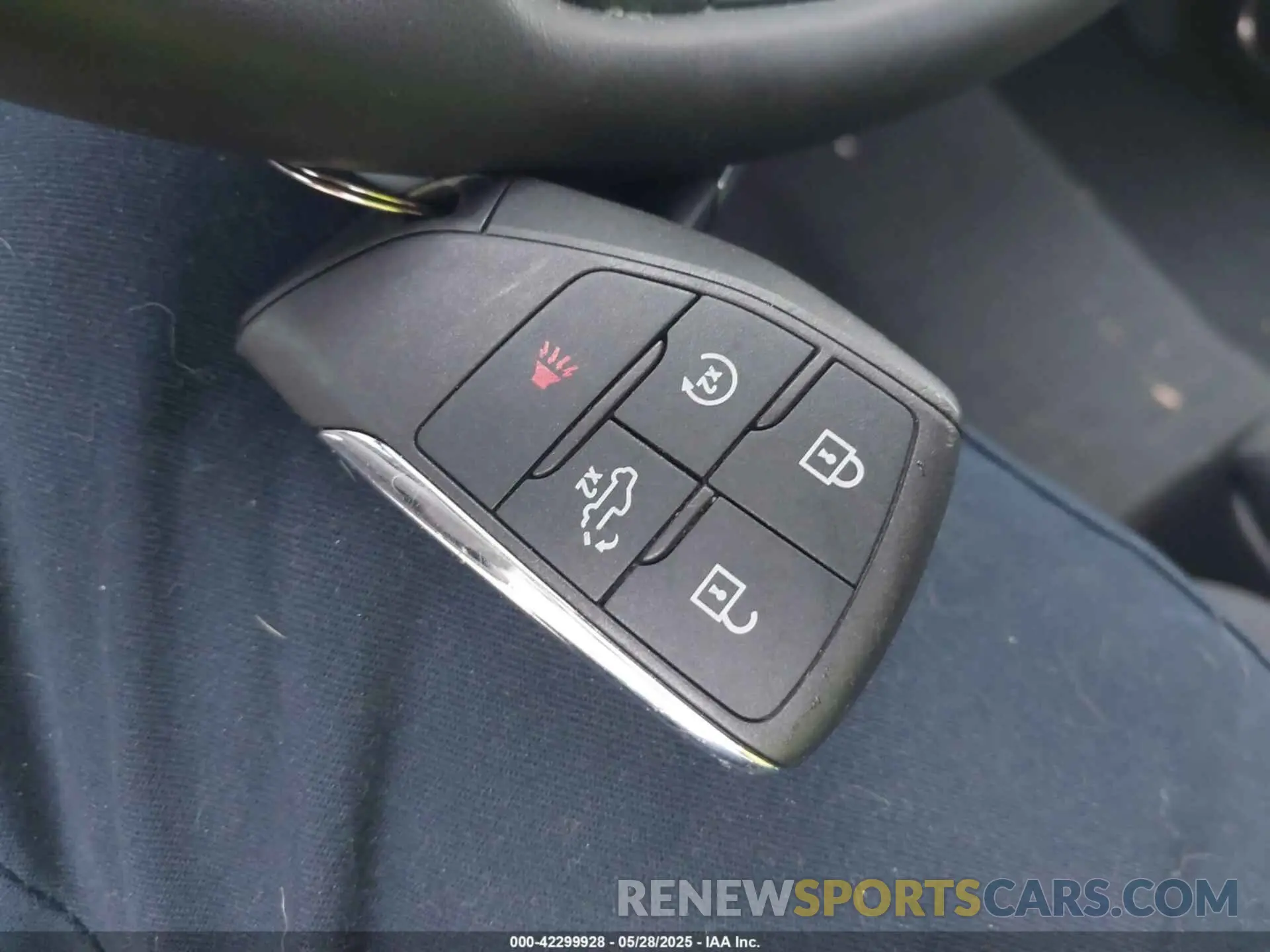 11 fotografías del automóvil dañado 1GCRDDEK3RZ339597 CHEVROLET SILVERADO 1500 2024