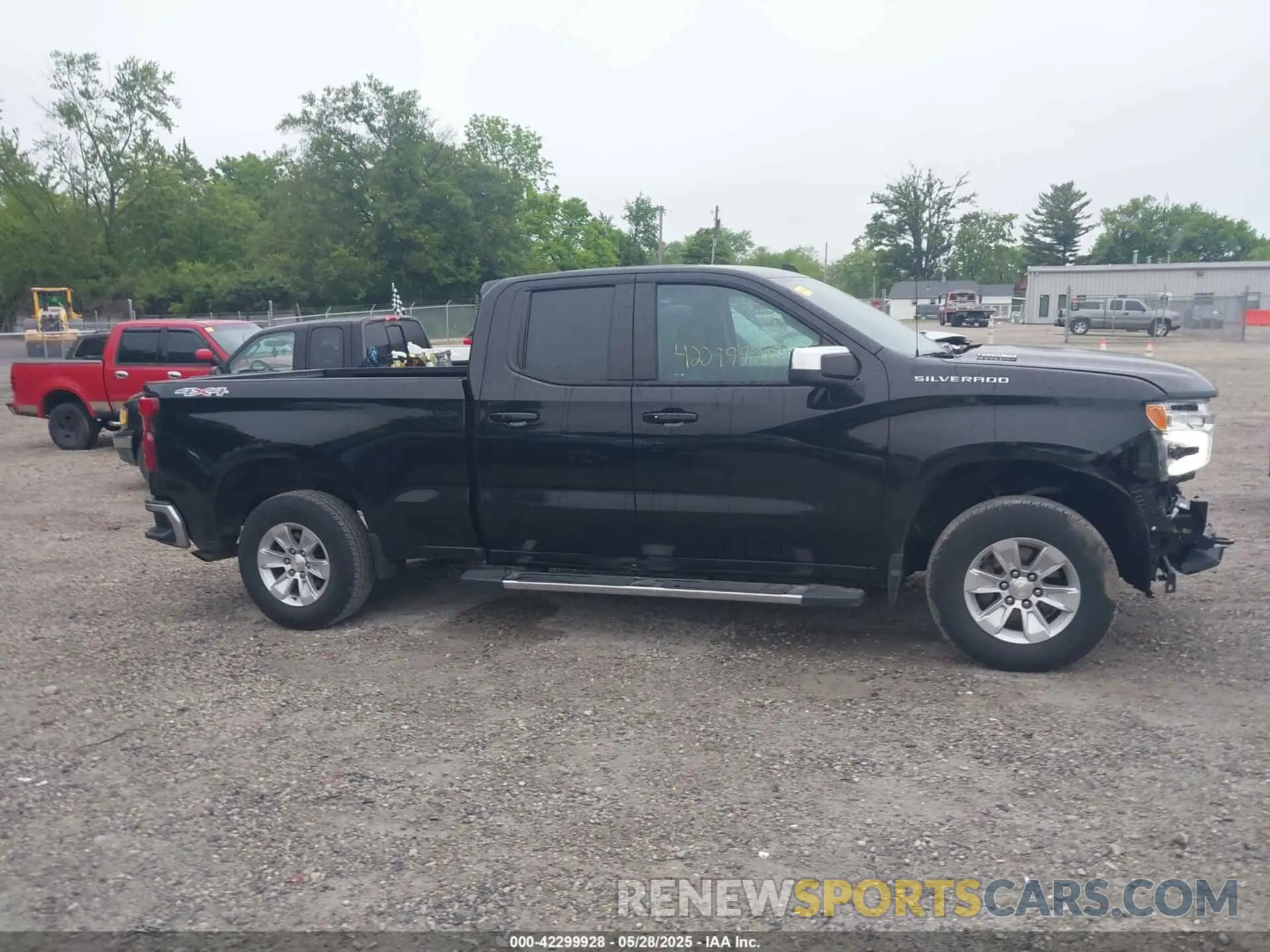 14 fotografías del automóvil dañado 1GCRDDEK3RZ339597 CHEVROLET SILVERADO 1500 2024