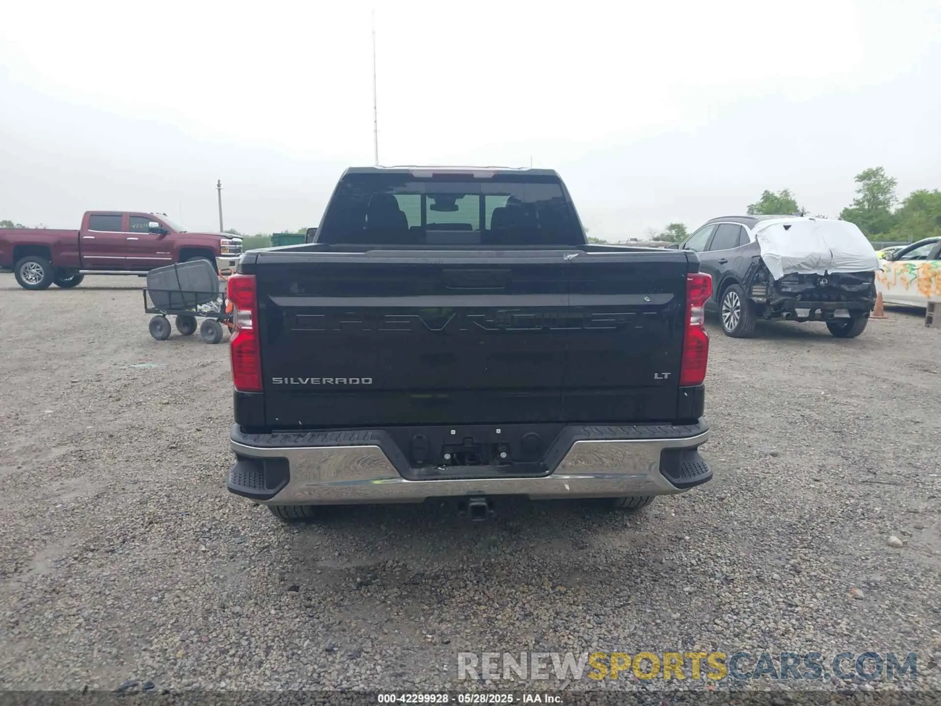 17 fotografías del automóvil dañado 1GCRDDEK3RZ339597 CHEVROLET SILVERADO 1500 2024