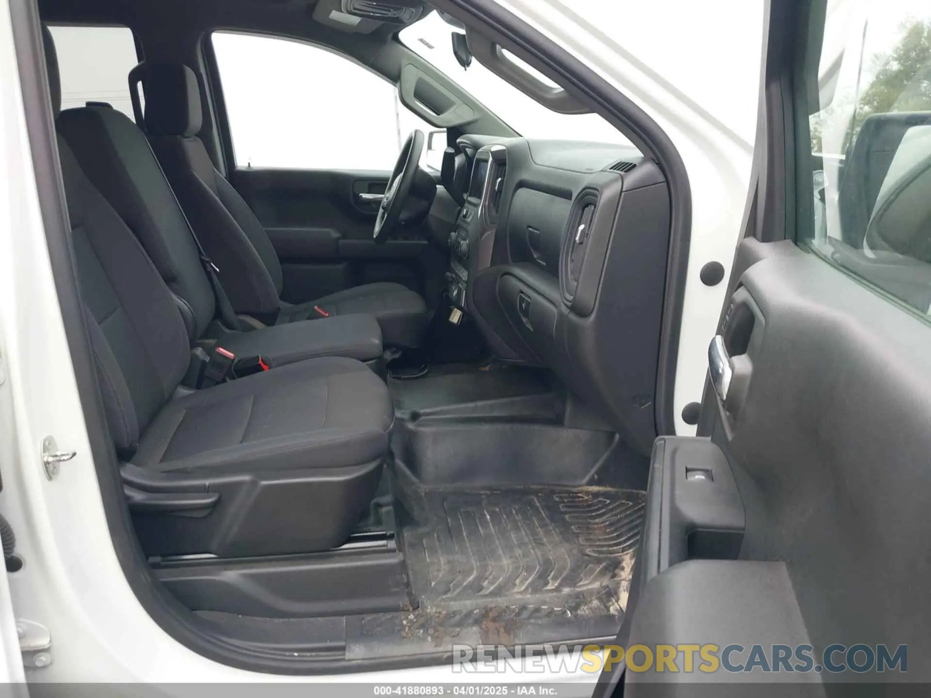 5 fotografías del automóvil dañado 1GCUDAED5RZ111448 CHEVROLET SILVERADO 1500 2024