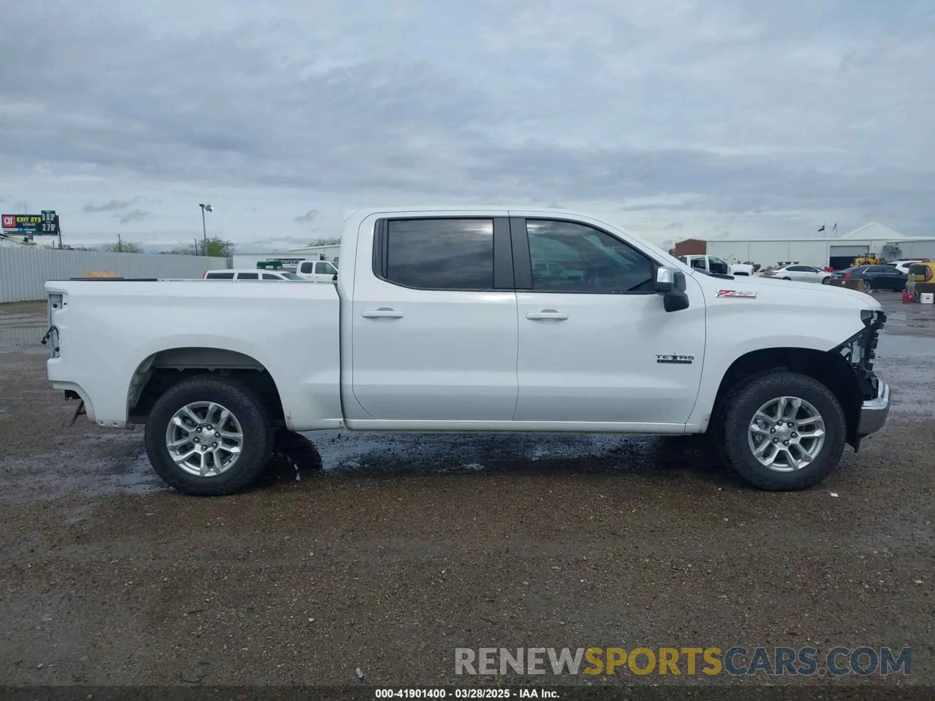 14 fotografías del automóvil dañado 1GCUDDED8RZ214977 CHEVROLET SILVERADO 1500 2024