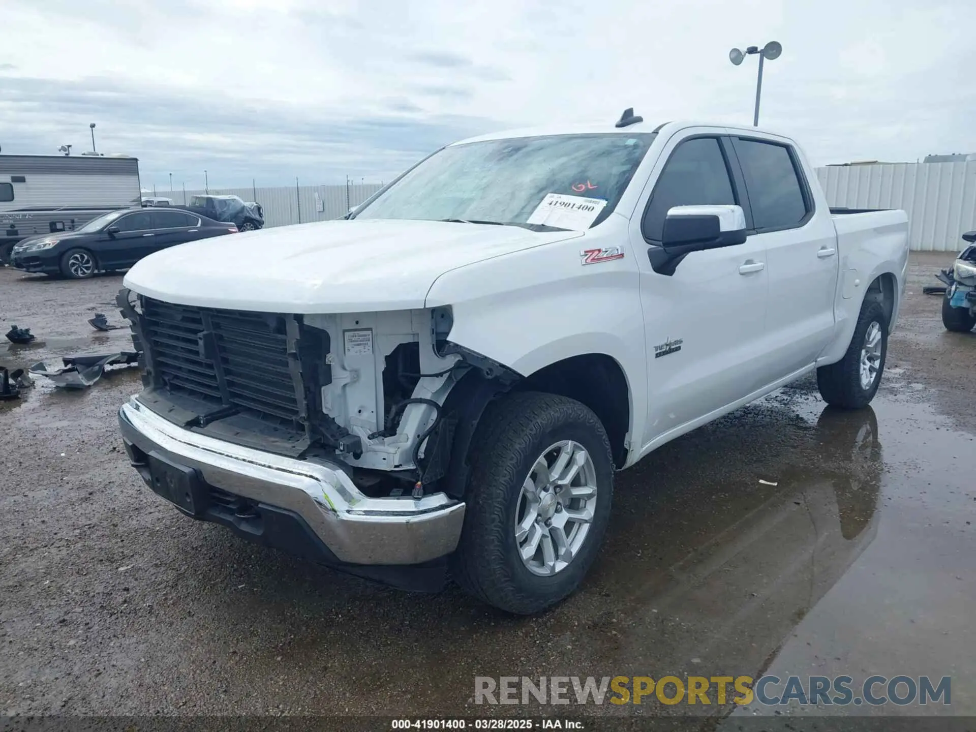 2 fotografías del automóvil dañado 1GCUDDED8RZ214977 CHEVROLET SILVERADO 1500 2024