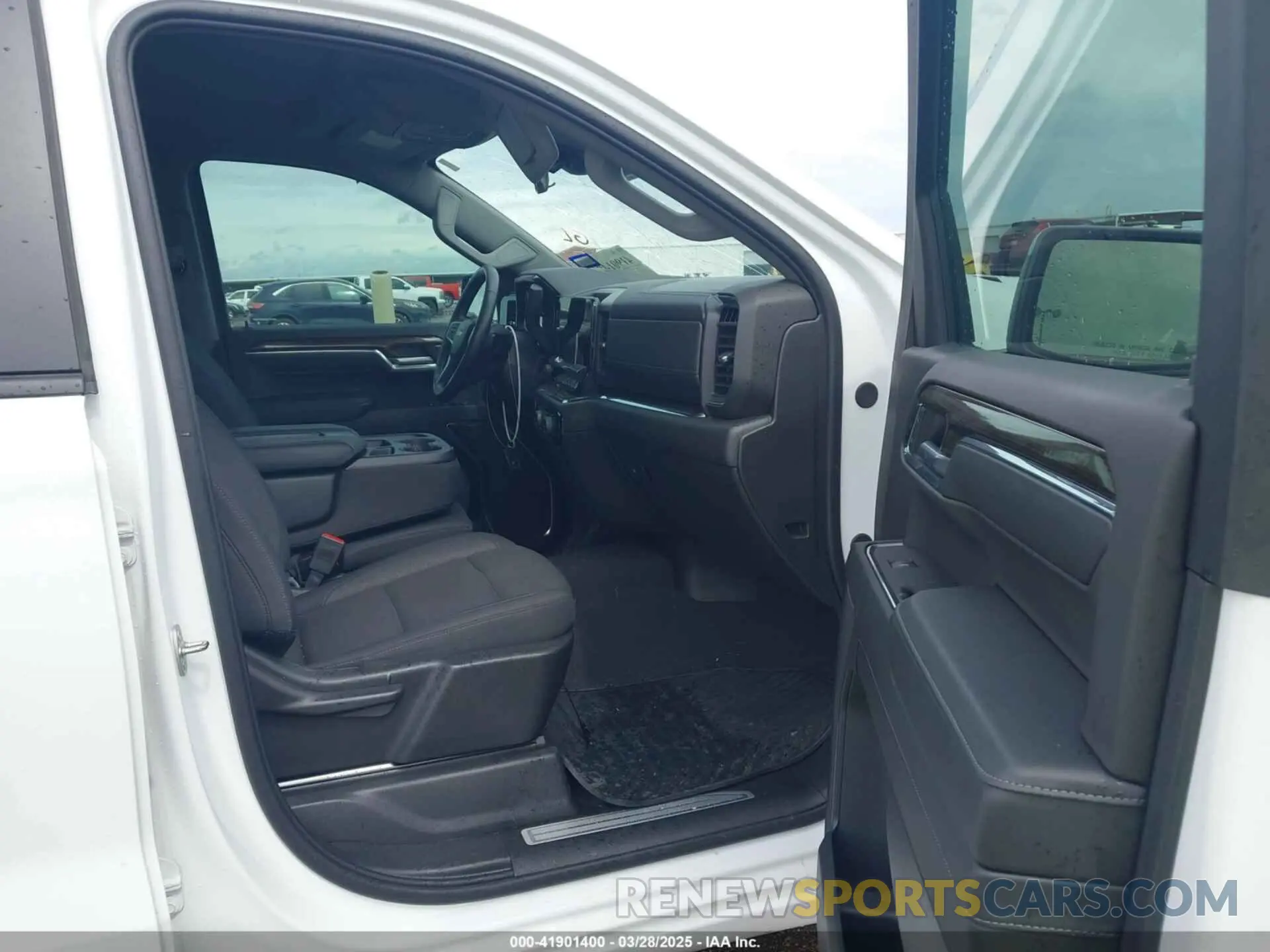 5 fotografías del automóvil dañado 1GCUDDED8RZ214977 CHEVROLET SILVERADO 1500 2024