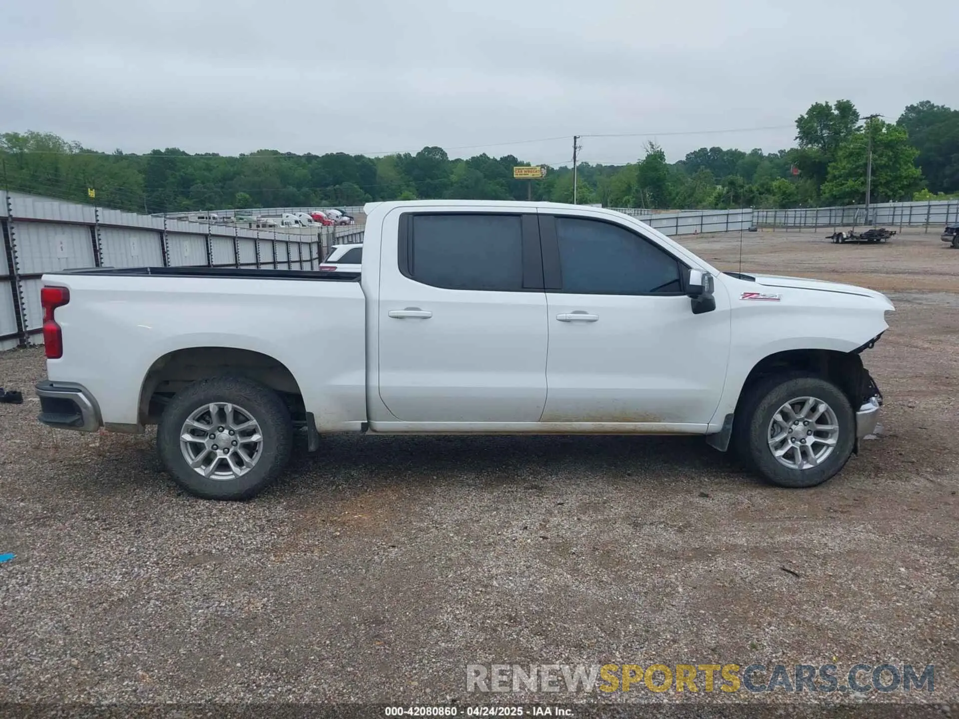 14 fotografías del automóvil dañado 1GCUDDEDXRZ166639 CHEVROLET SILVERADO 1500 2024