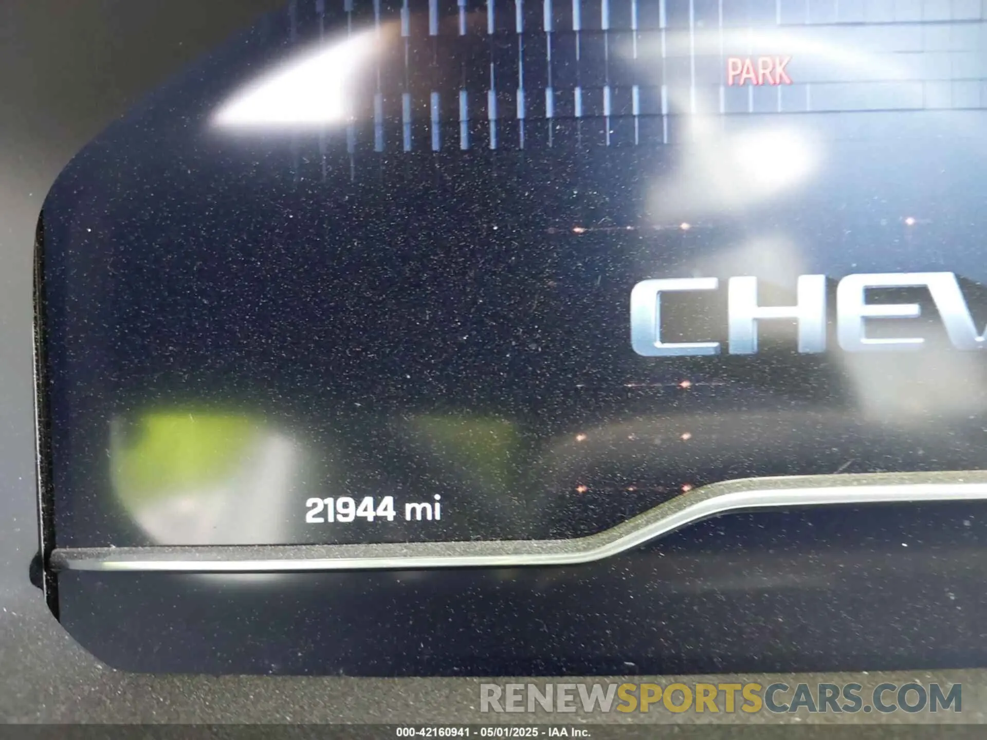 14 fotografías del automóvil dañado 1GCUDEEL0RZ108200 CHEVROLET SILVERADO 1500 2024